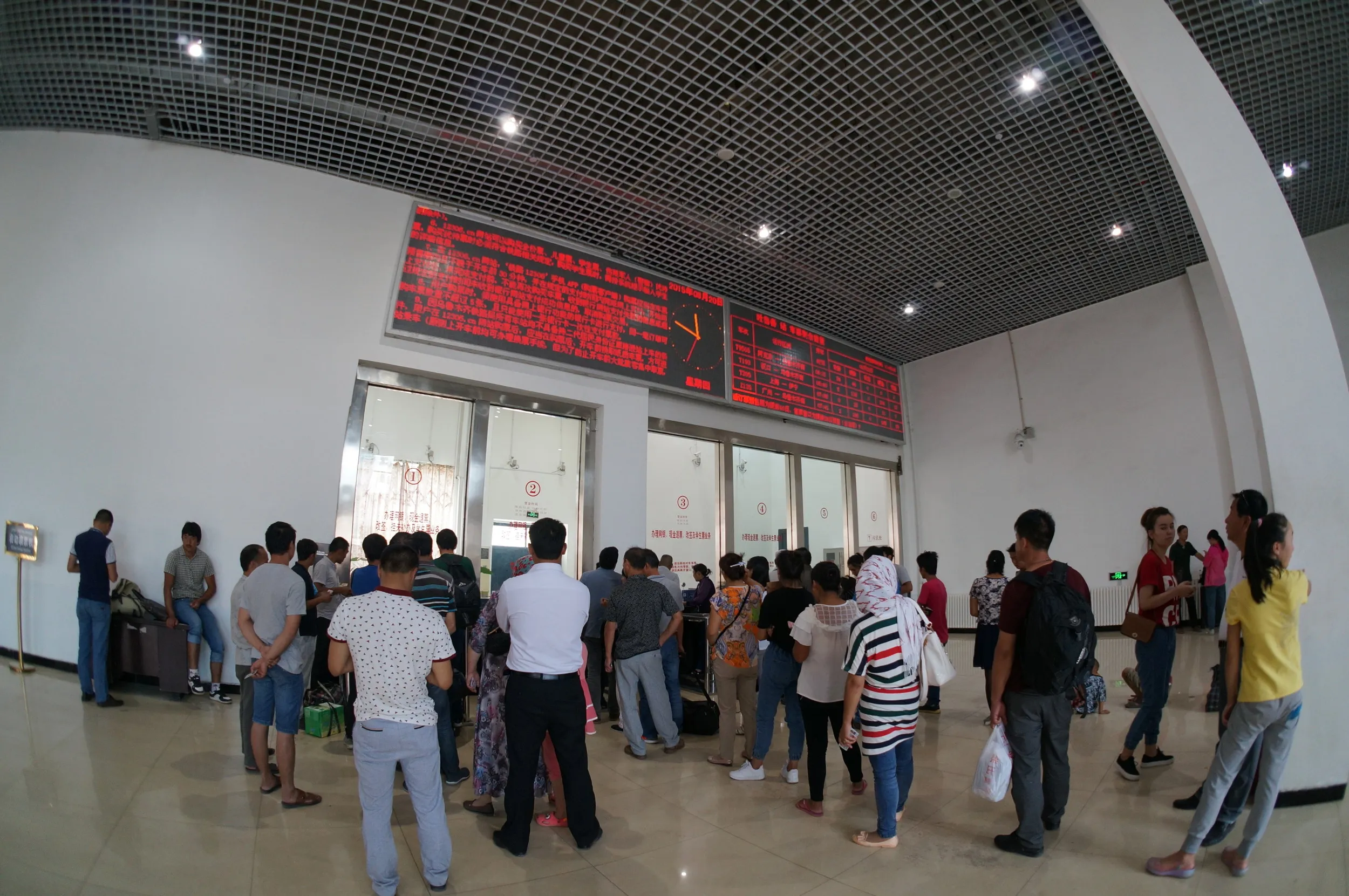 トルファン駅の切符売り場