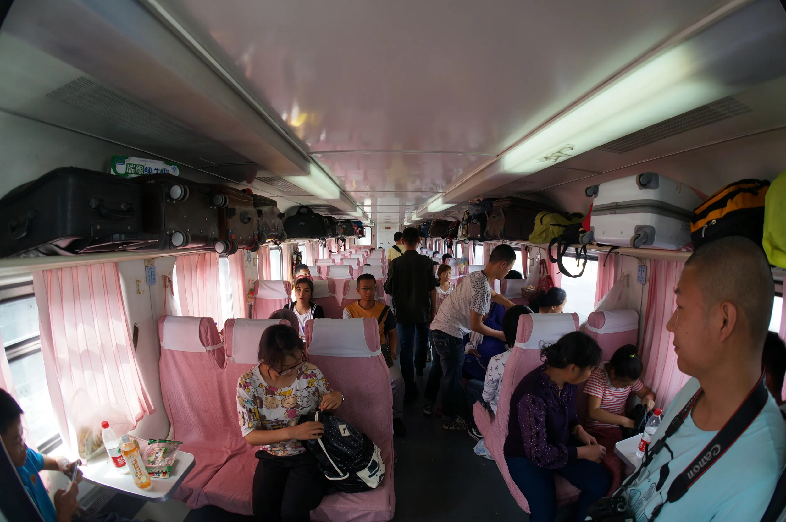 二階建ての列車で乗り鉄の旅