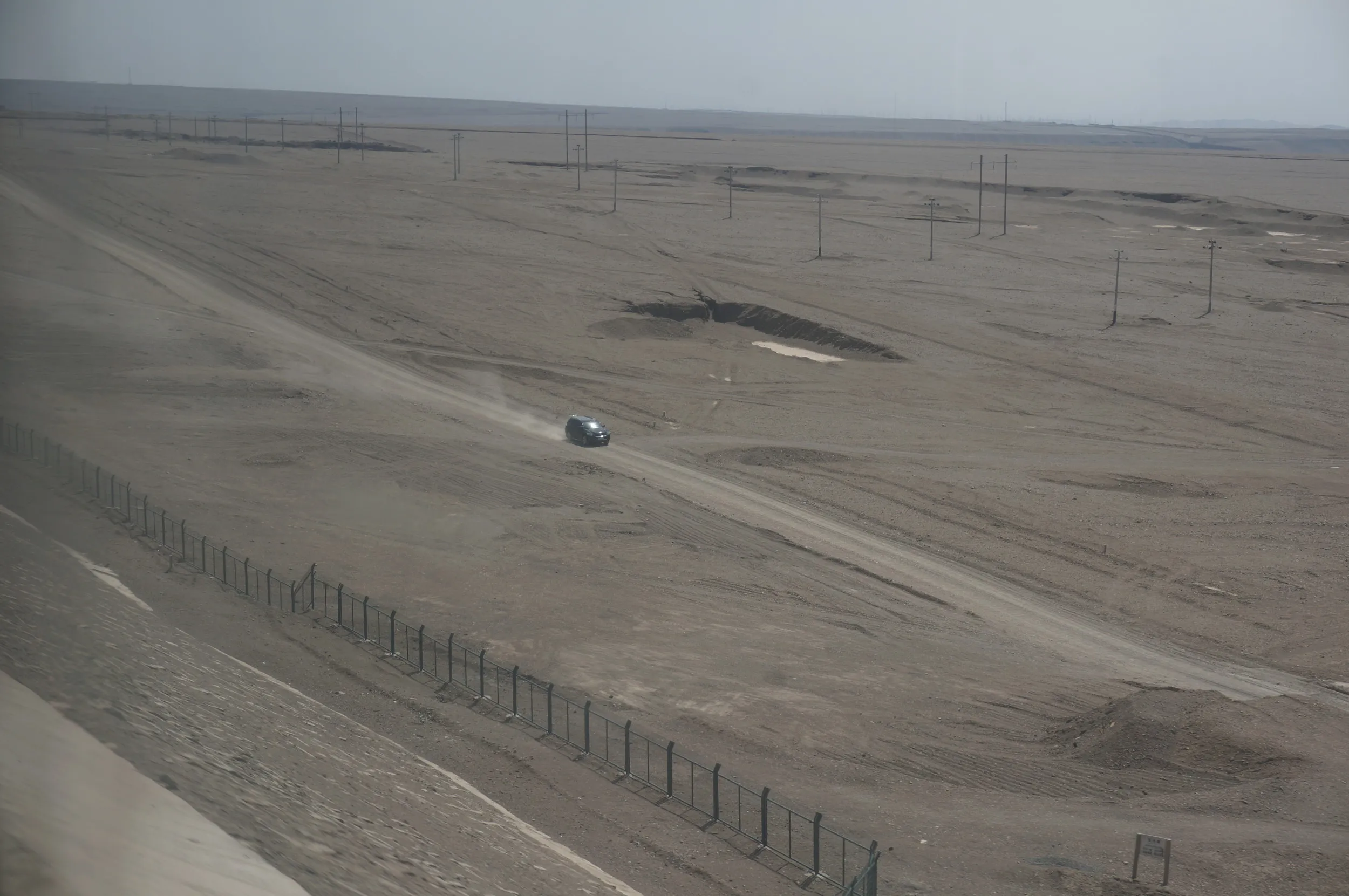 トルファン~ウルムチ間の車窓風景