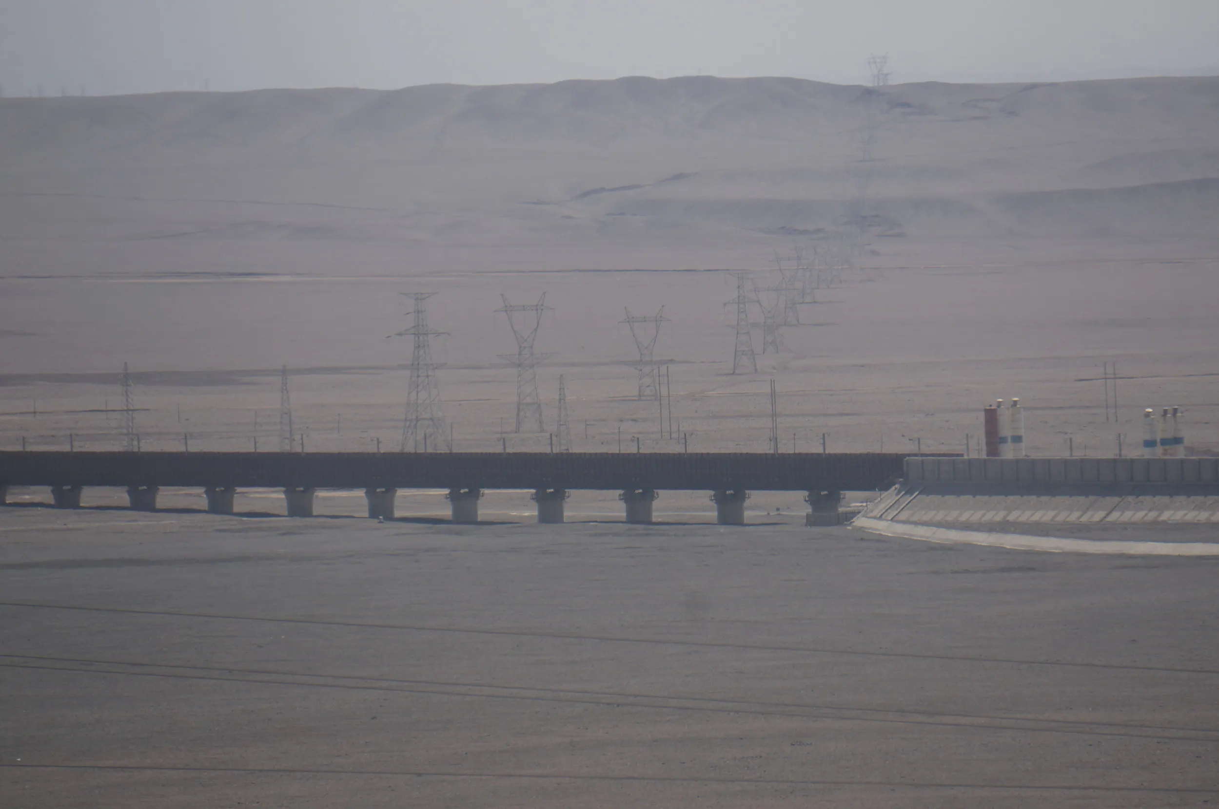 トルファン~ウルムチ間の車窓風景