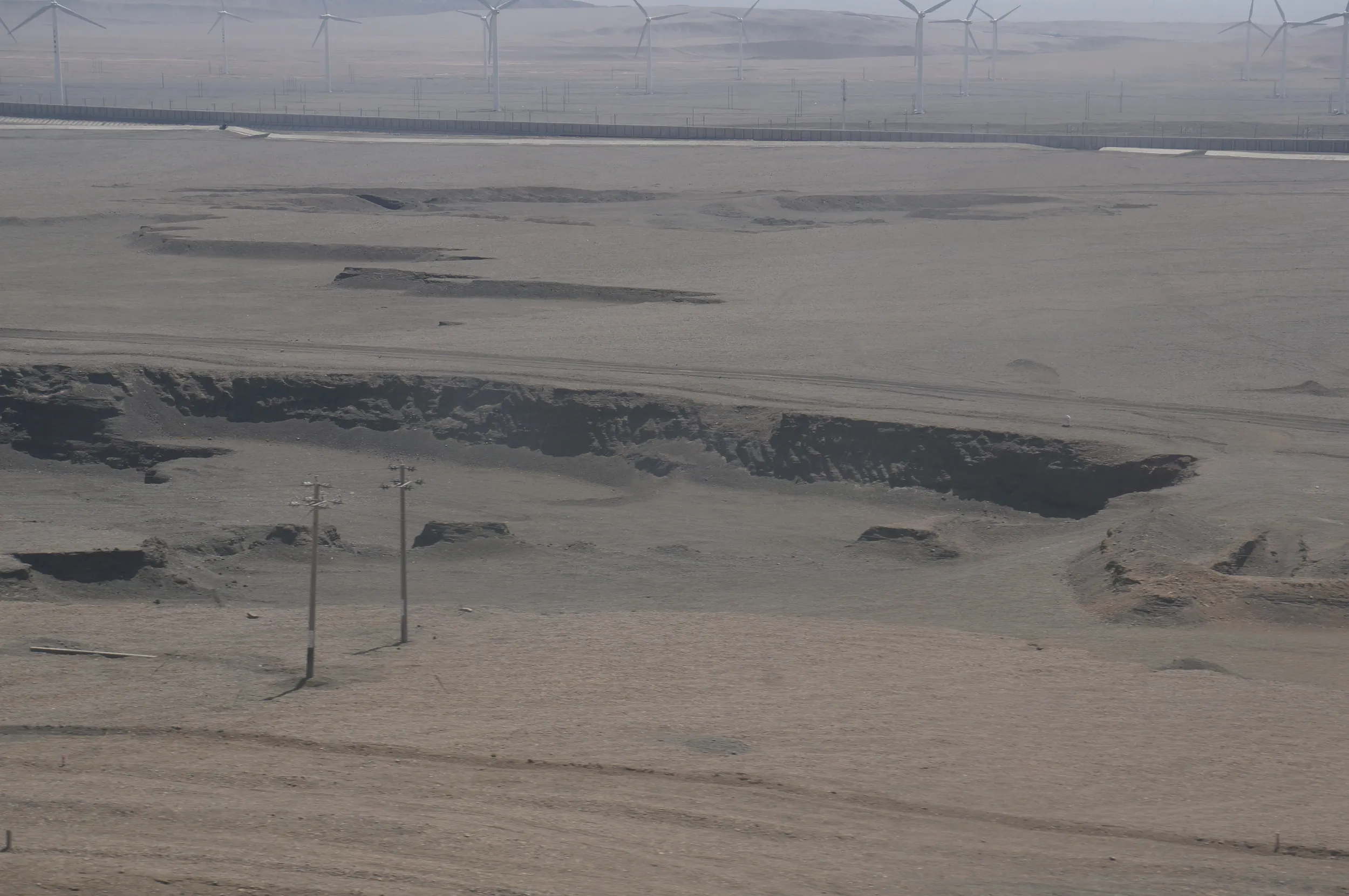 トルファン~ウルムチ間の車窓風景