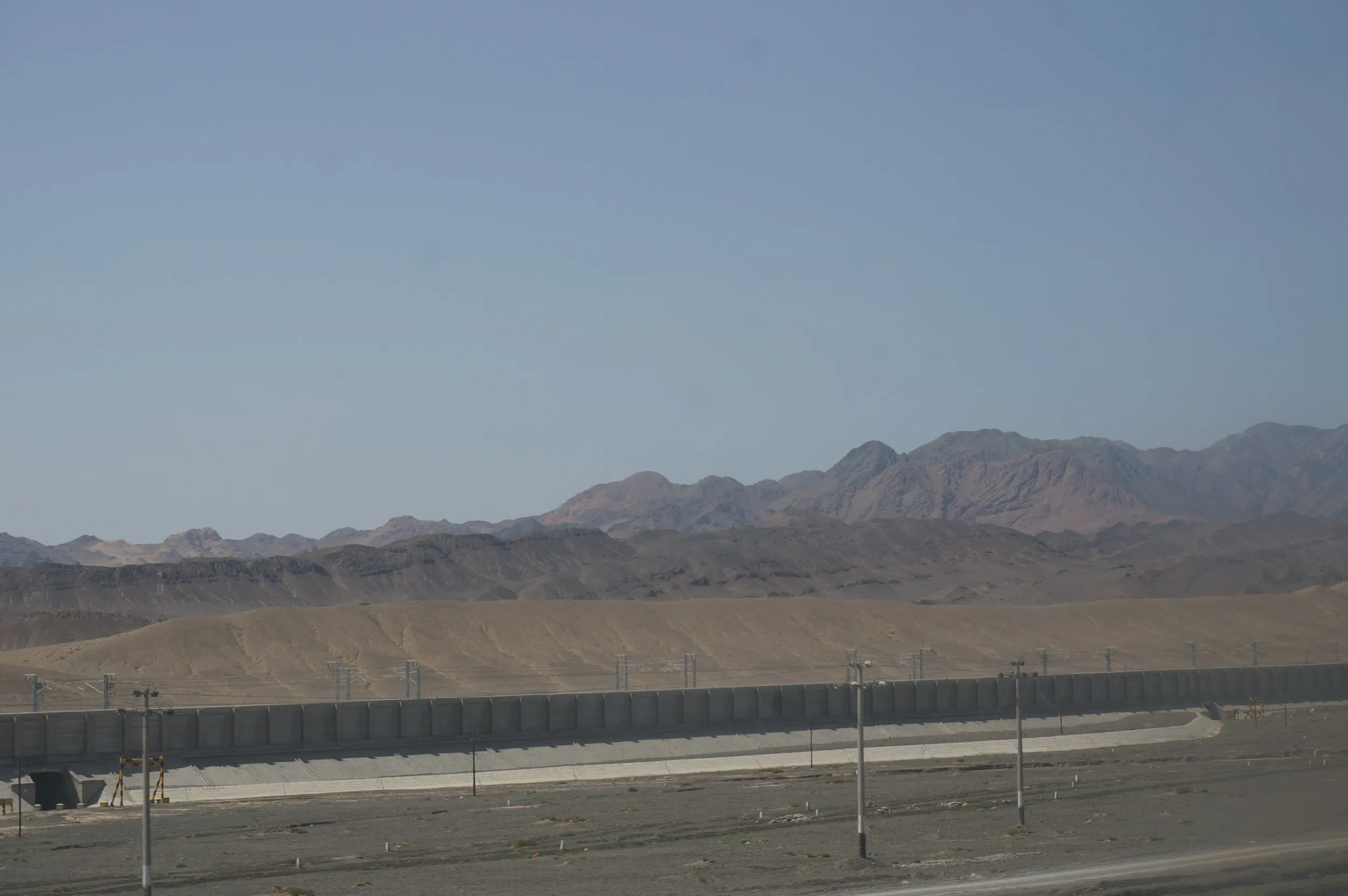 トルファン~ウルムチ間の車窓風景