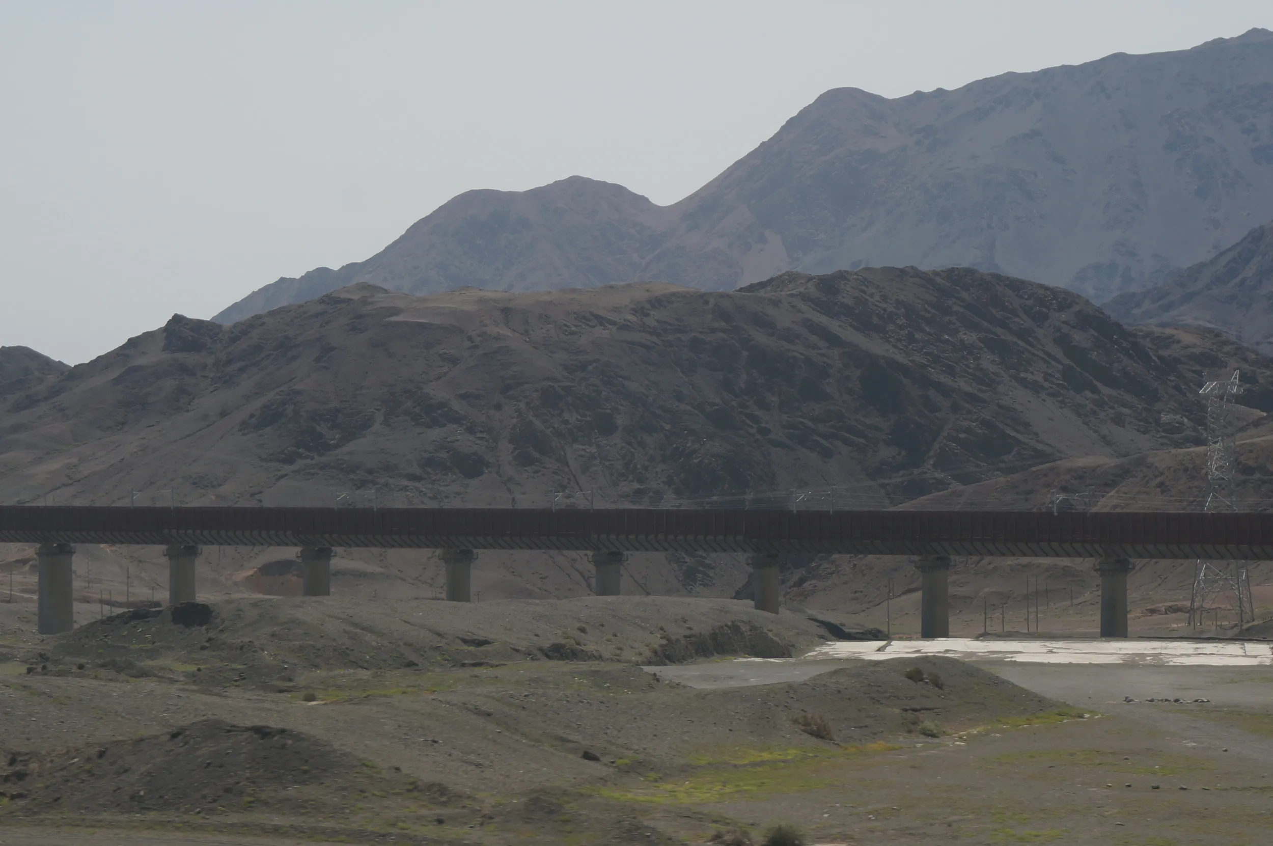 トルファン~ウルムチ間の車窓風景