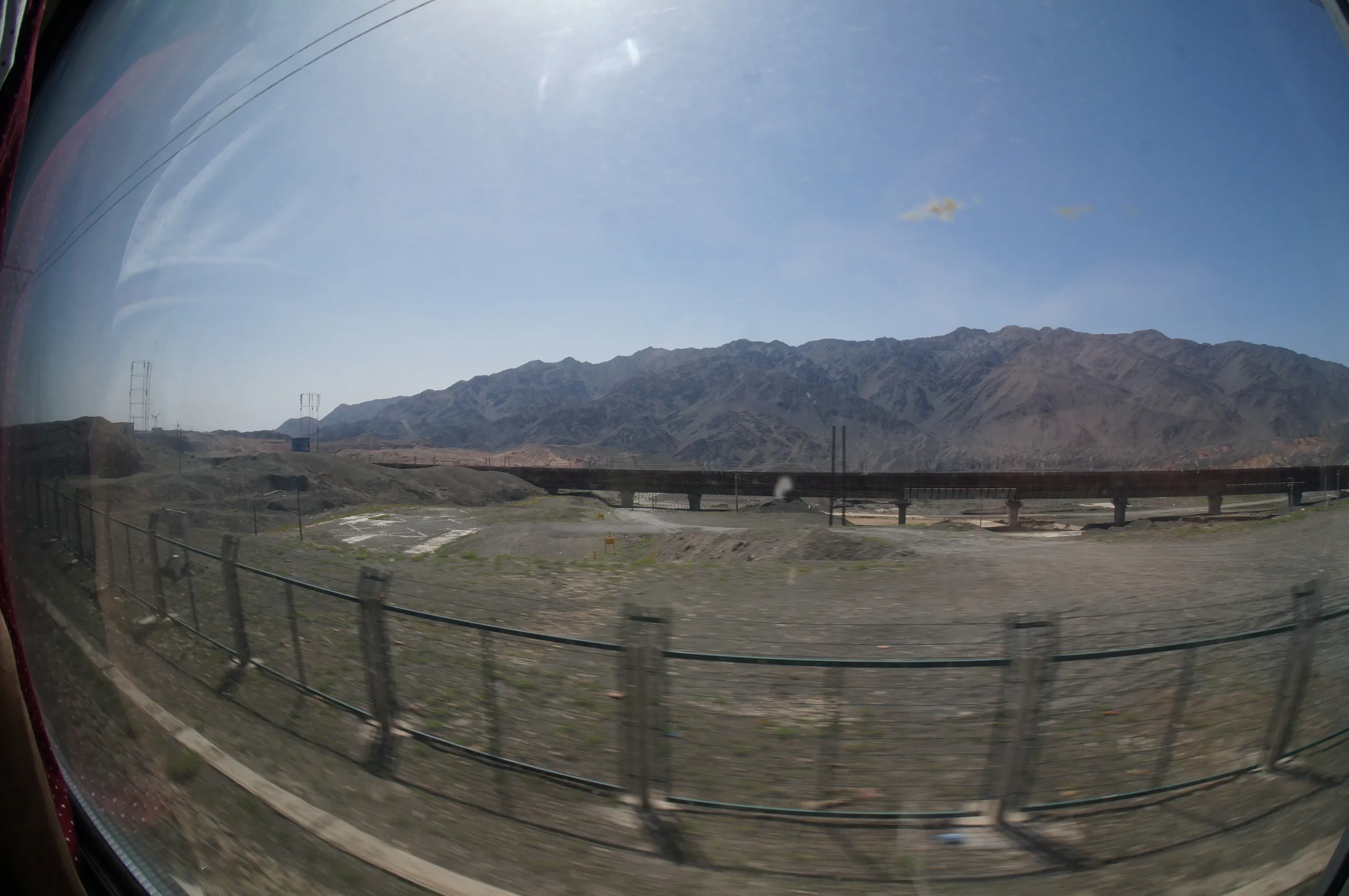 トルファン~ウルムチ間の車窓風景