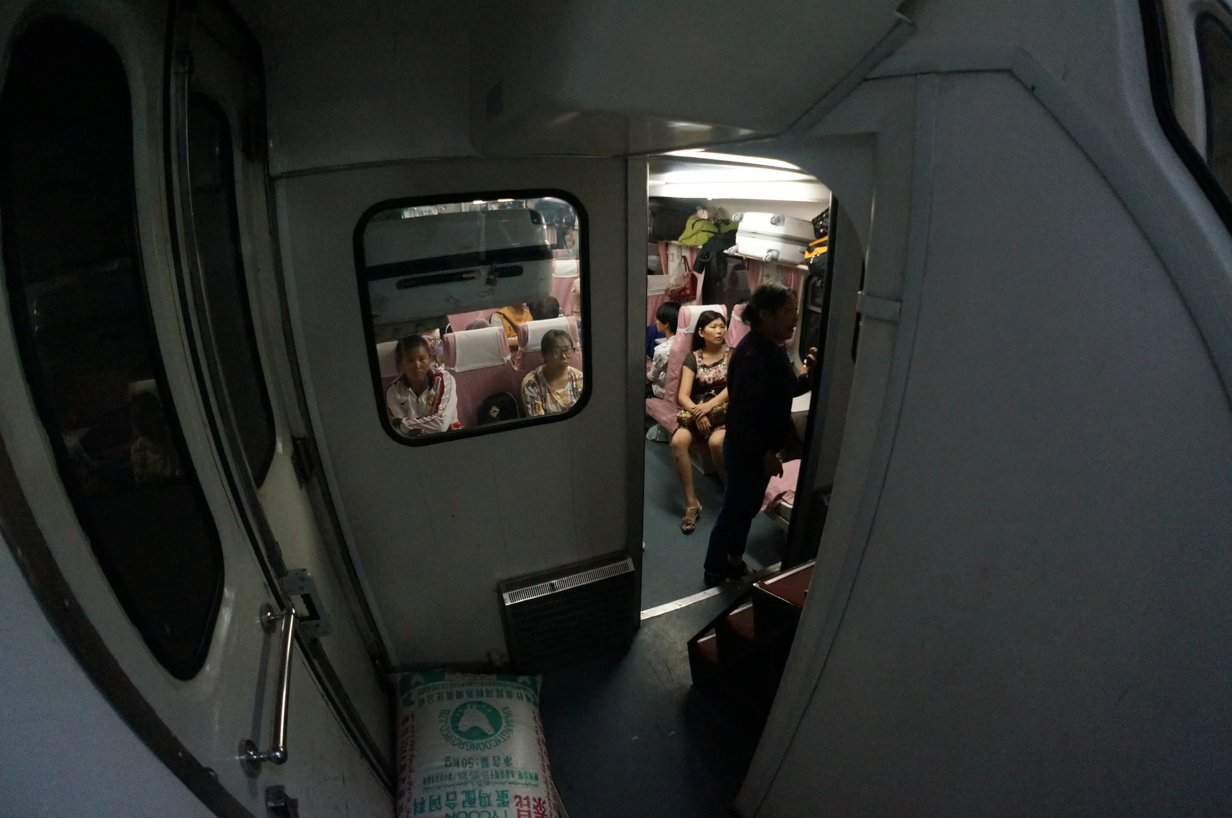 トルファン~ウルムチ間の車窓風景