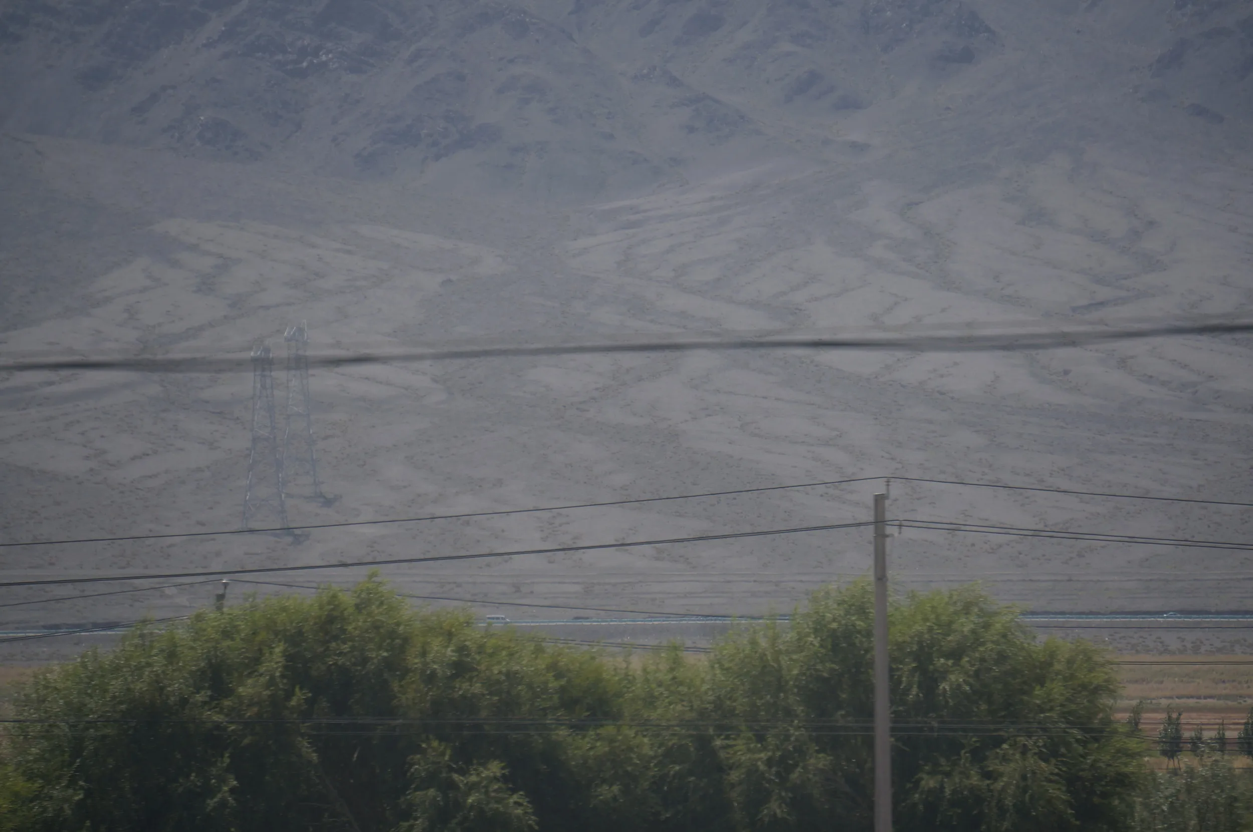 トルファン~ウルムチ間の車窓風景
