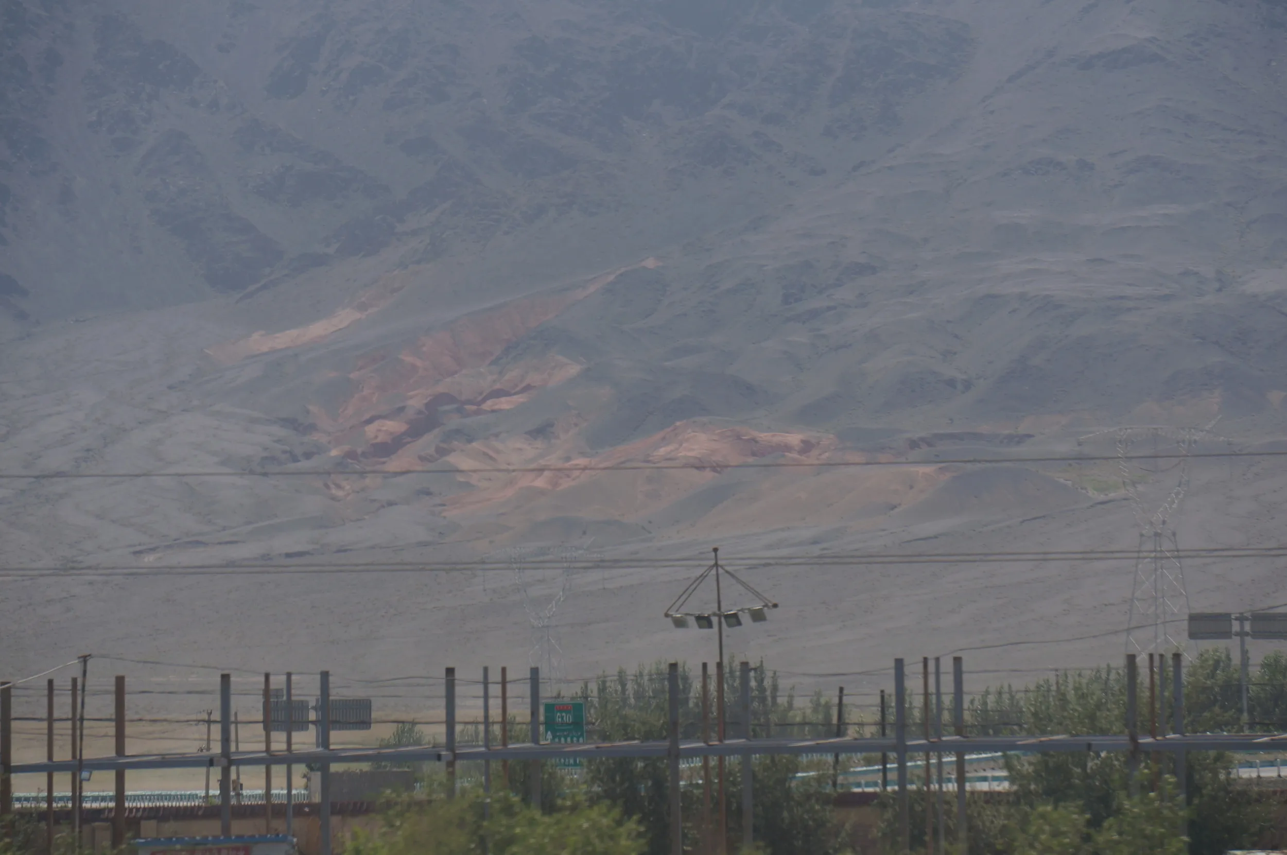 トルファン~ウルムチ間の車窓風景