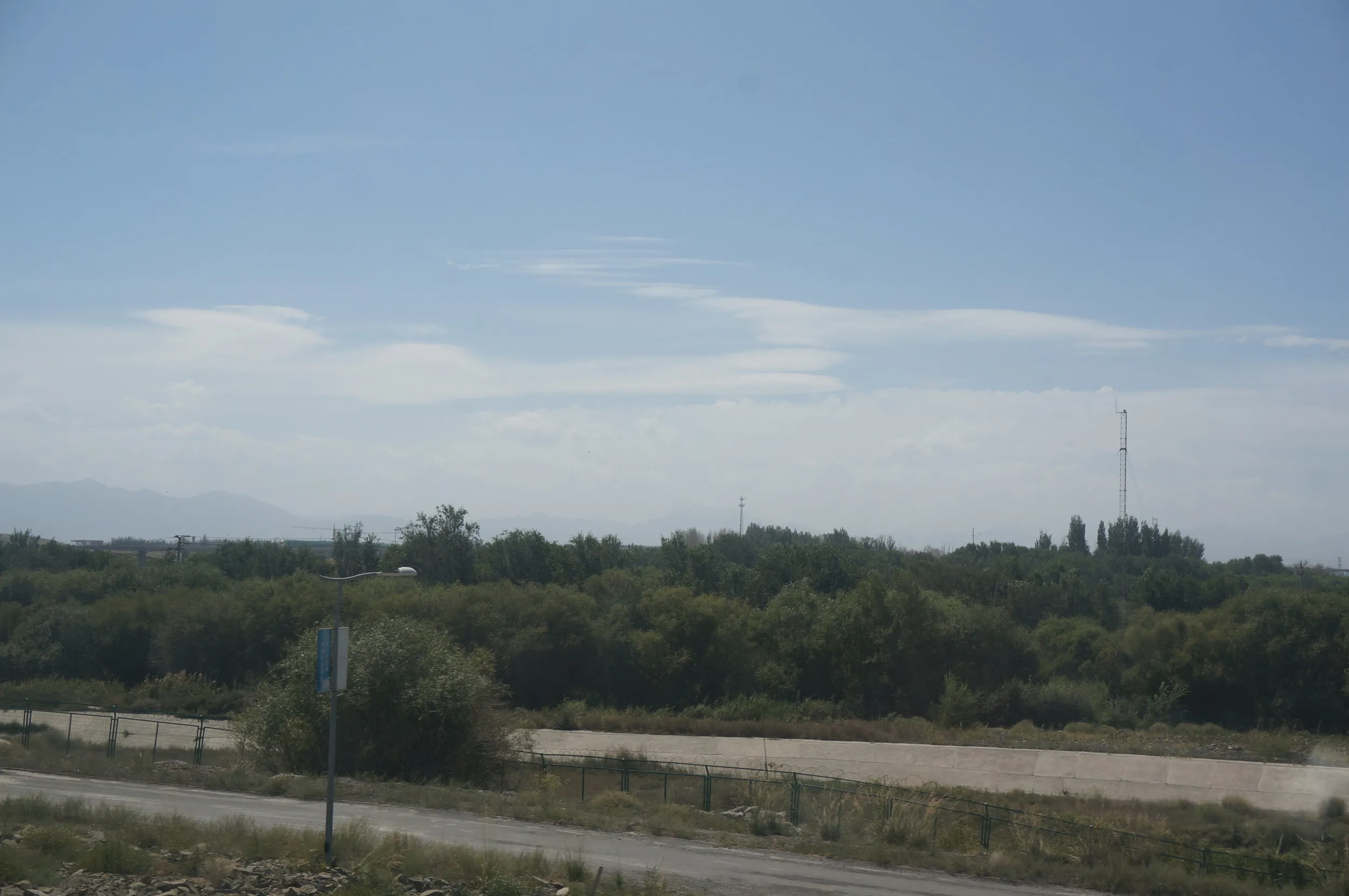 トルファン~ウルムチ間の車窓風景