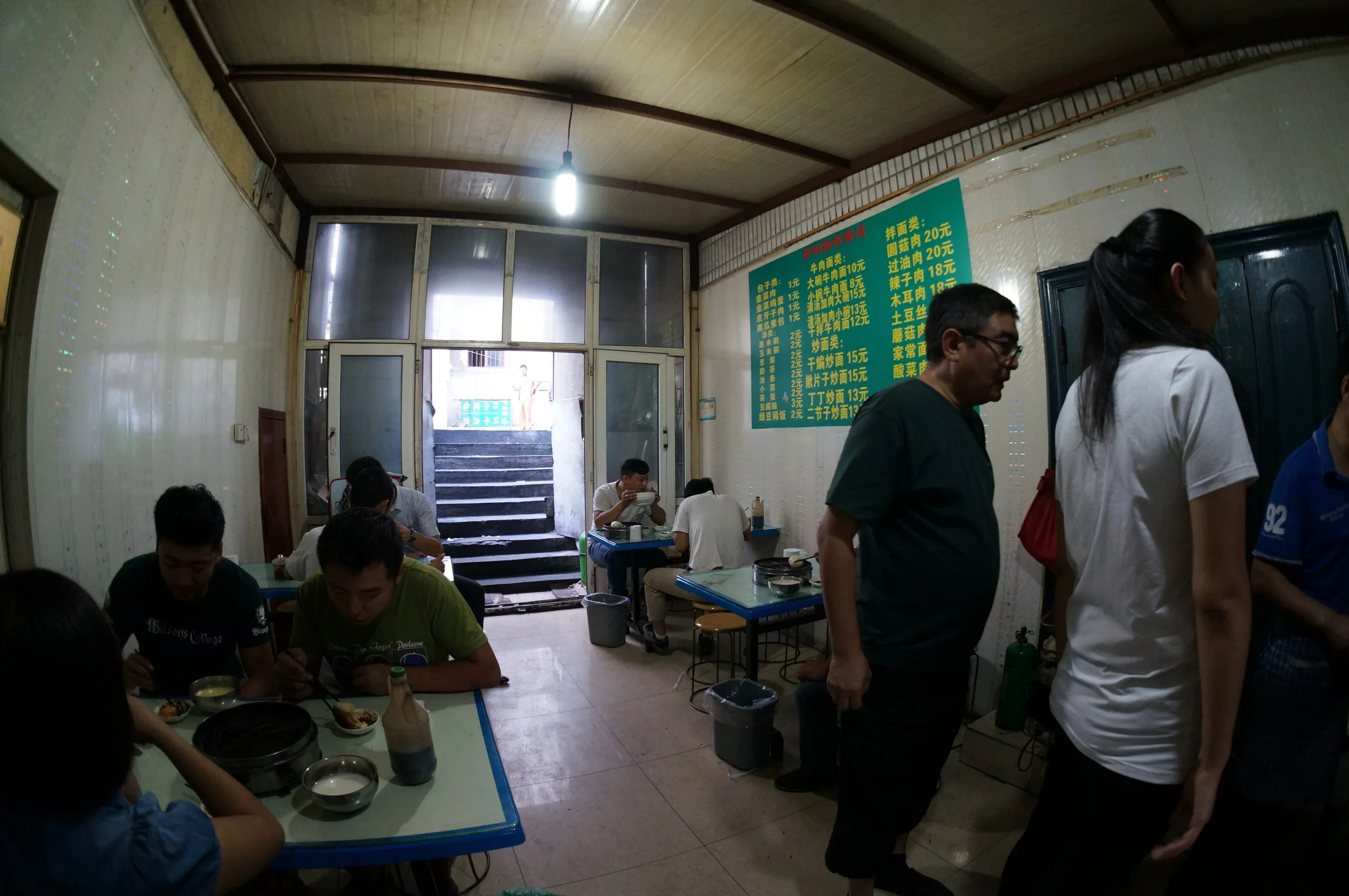 ユース傍の食堂で朝食