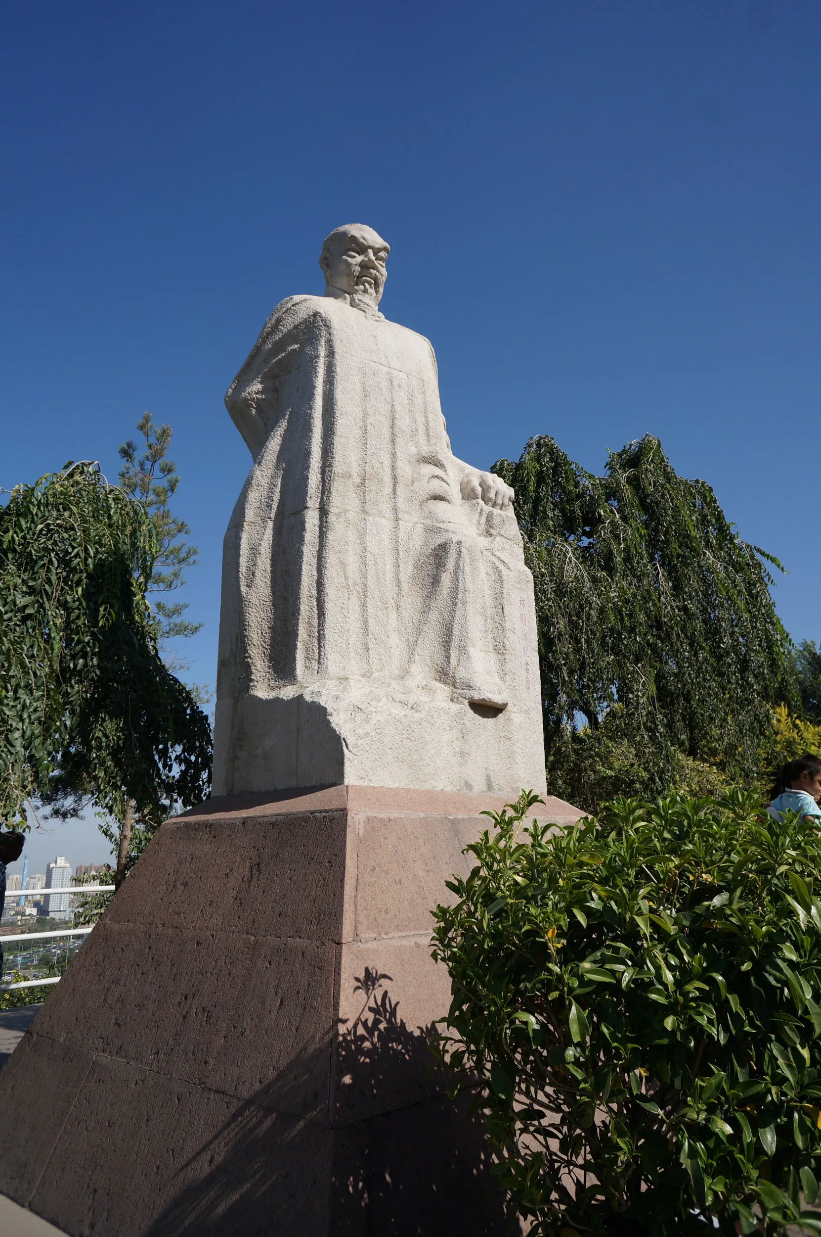 林則徐（りんそくじ ょ）の石像