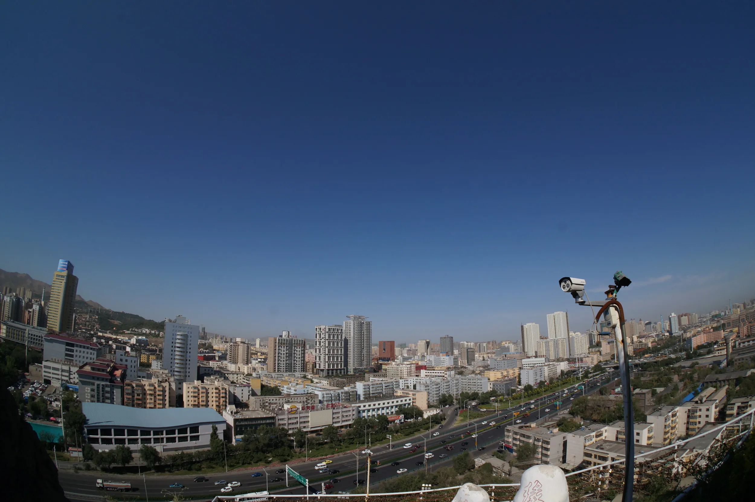 紅山塔からウルムチ市内を一望