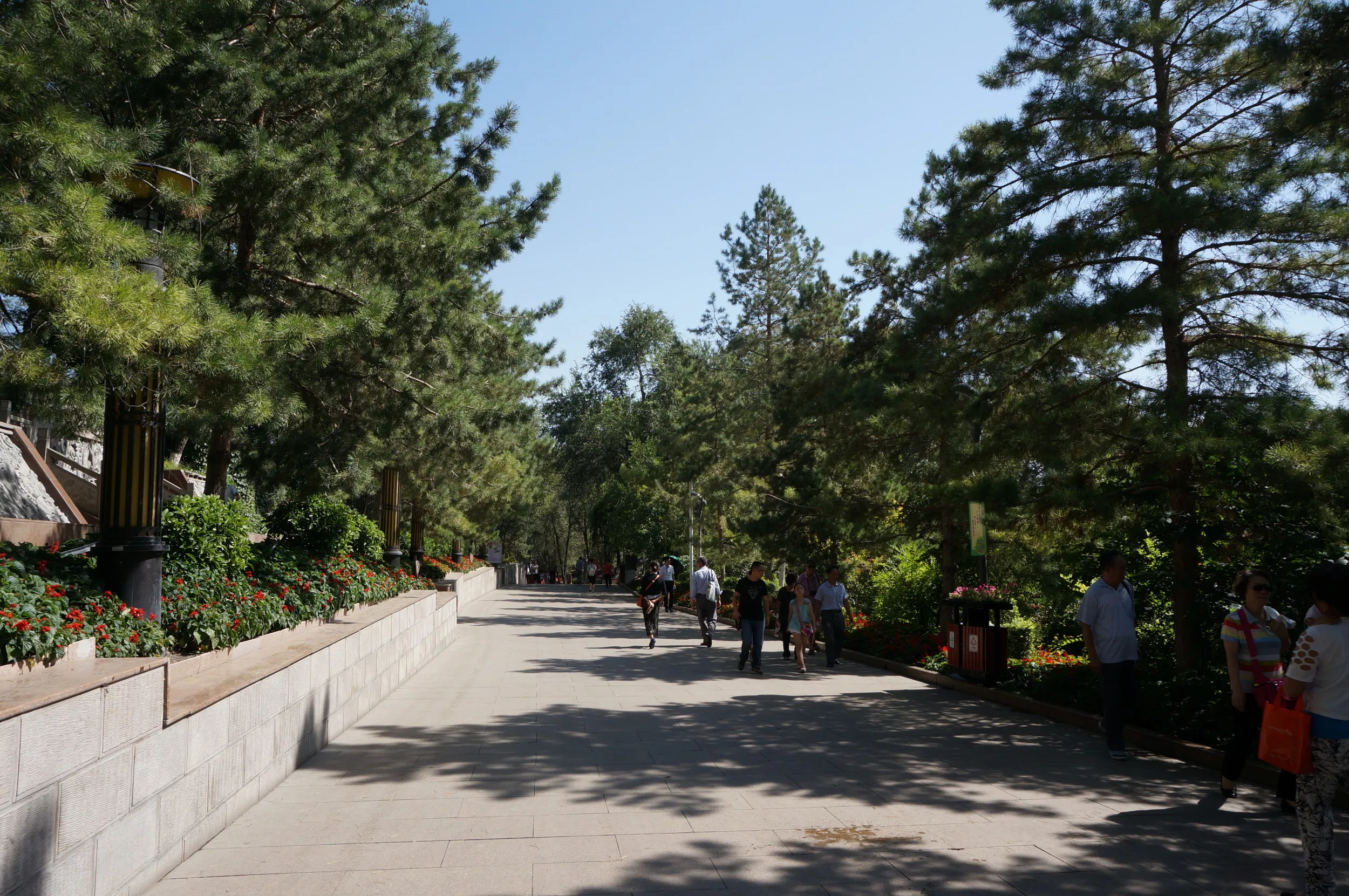 紅山公園を散歩しつつ観光