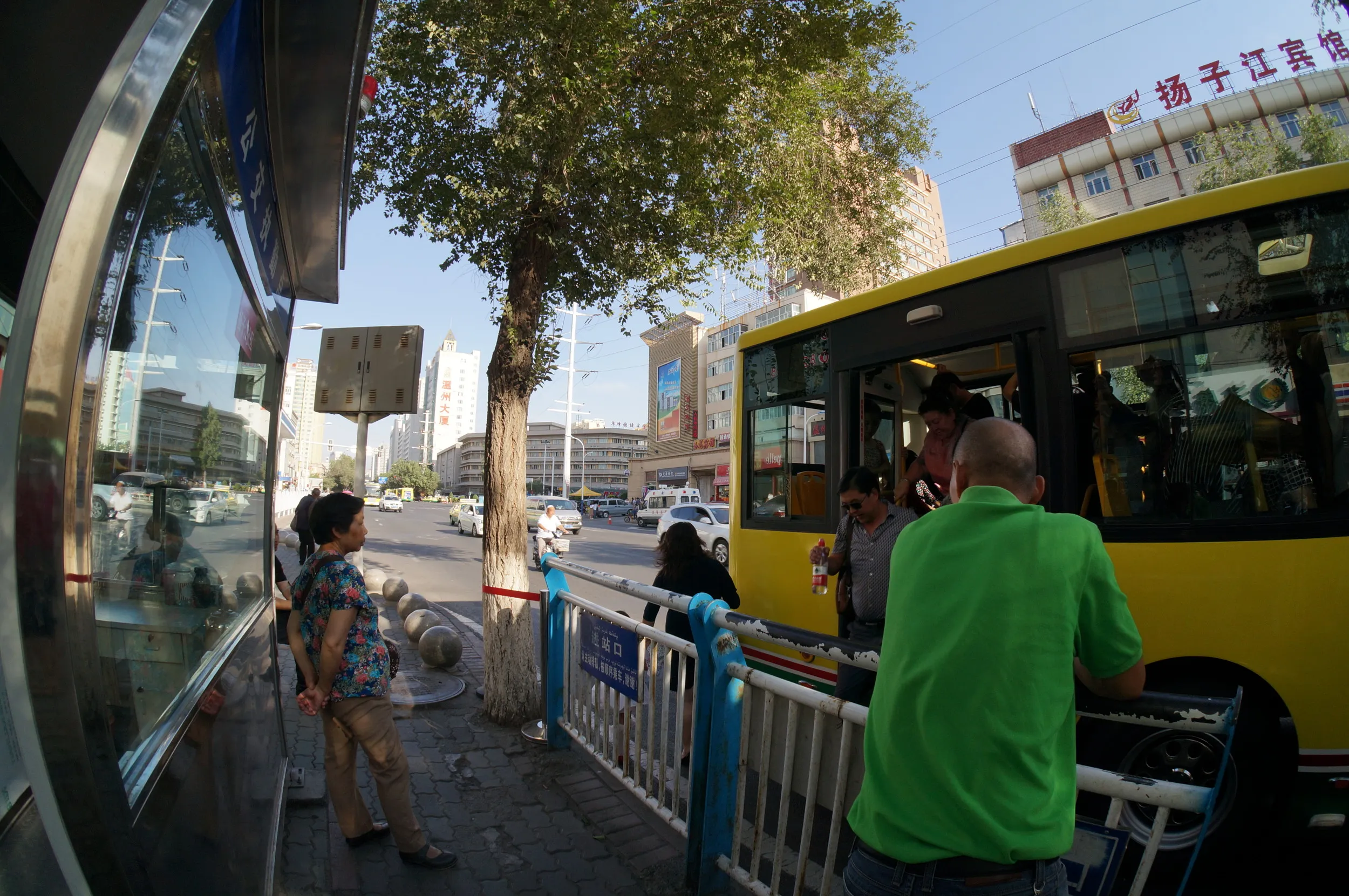 国際バスターミナル付近