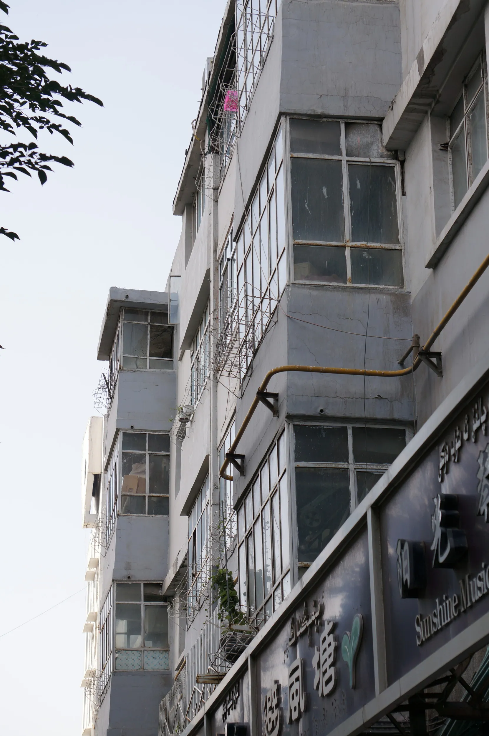 殺風景なマンション