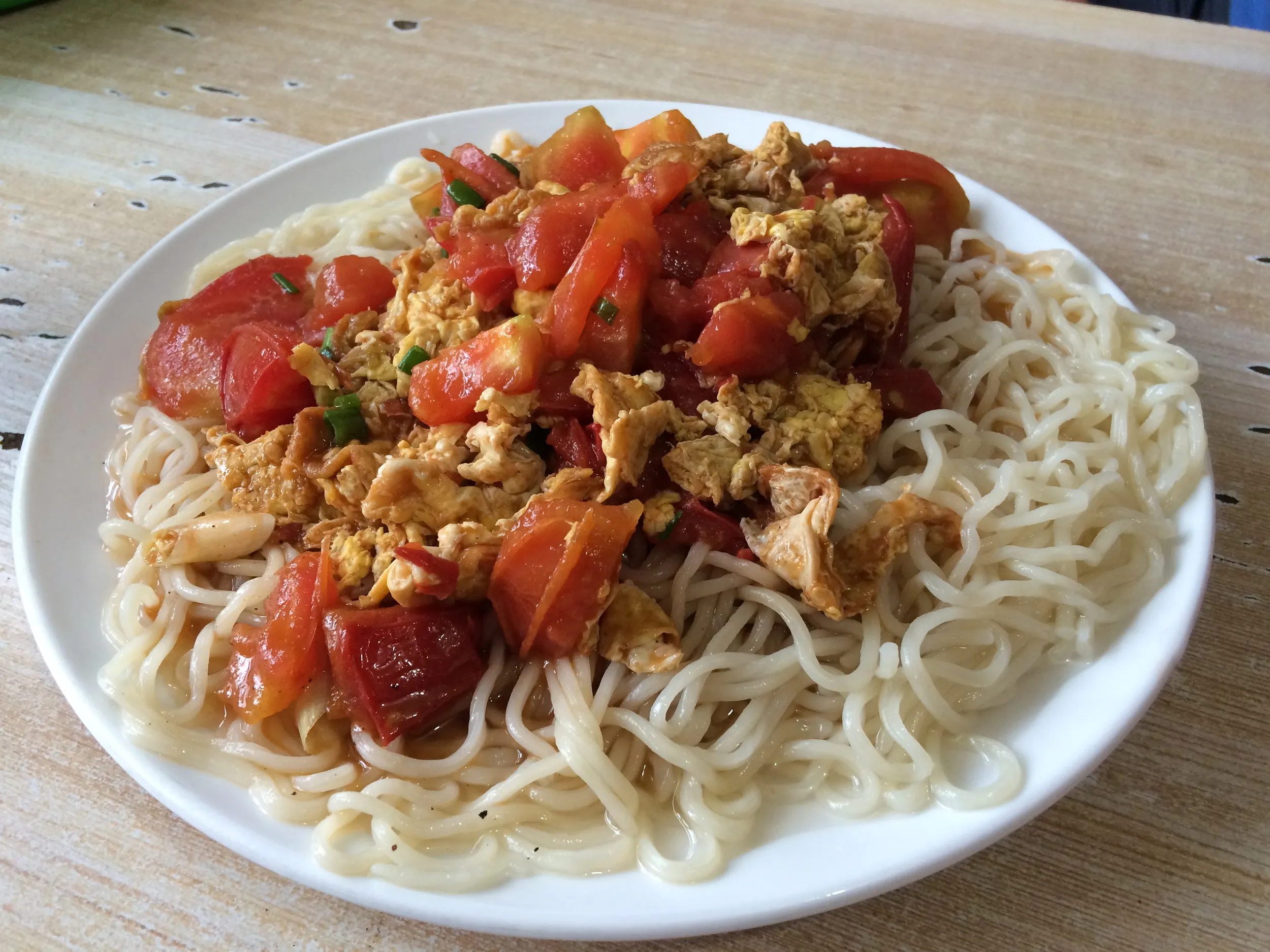 トマトと卵炒め麺