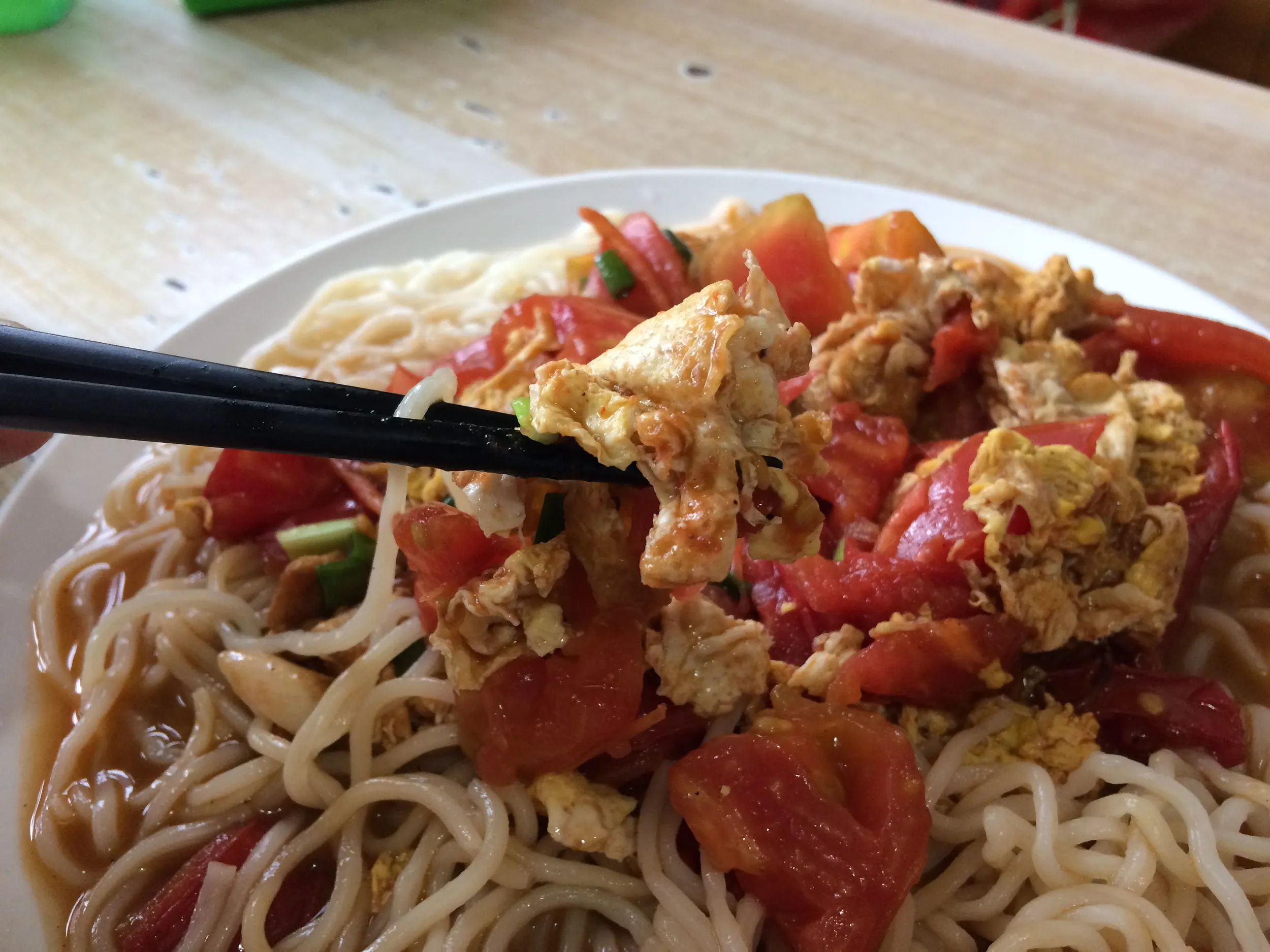 トマトと卵炒め麺