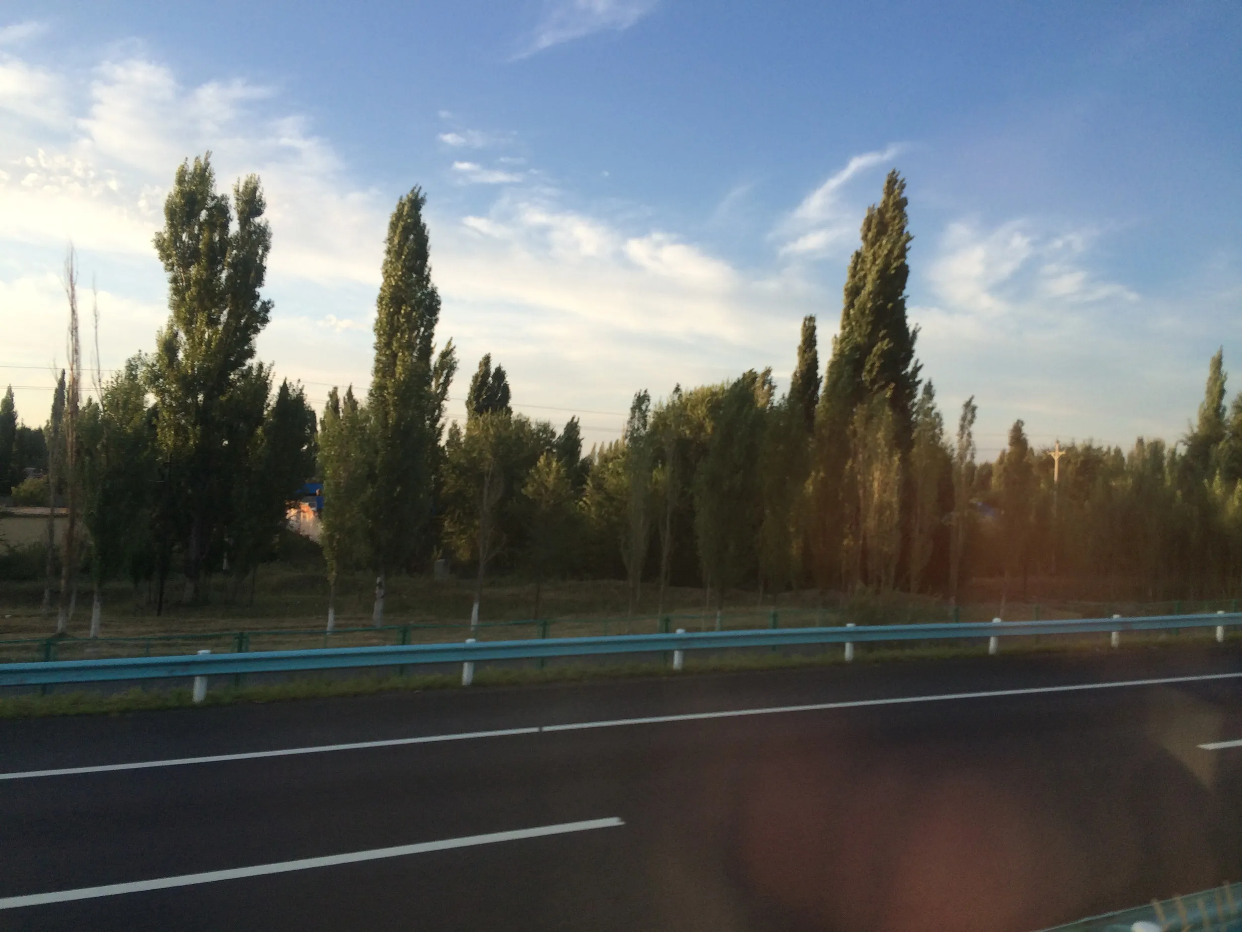 霍城県で朝を迎える