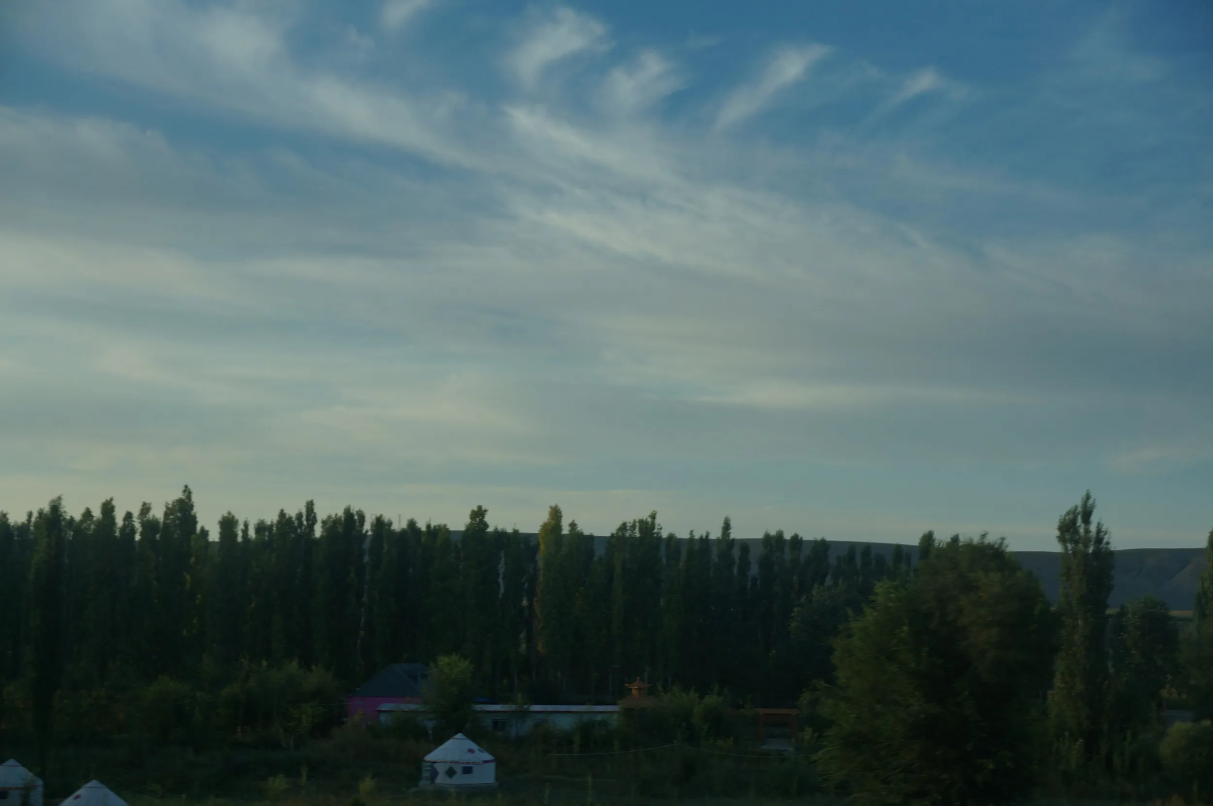 霍城県で朝を迎える