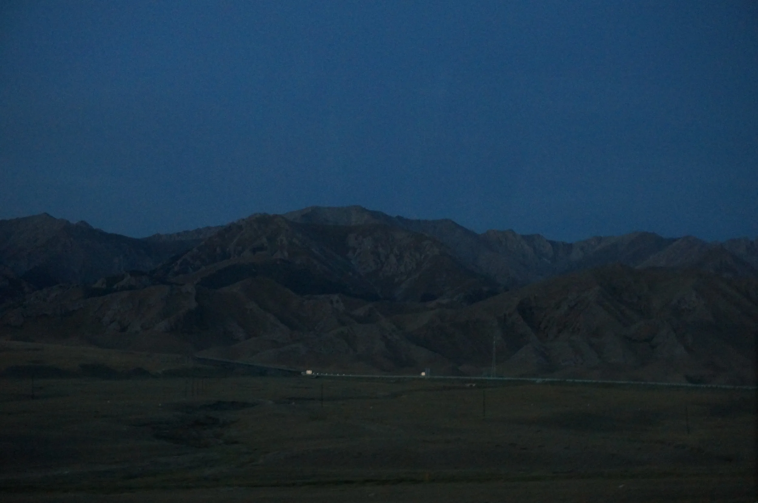 霍城県で朝を迎える