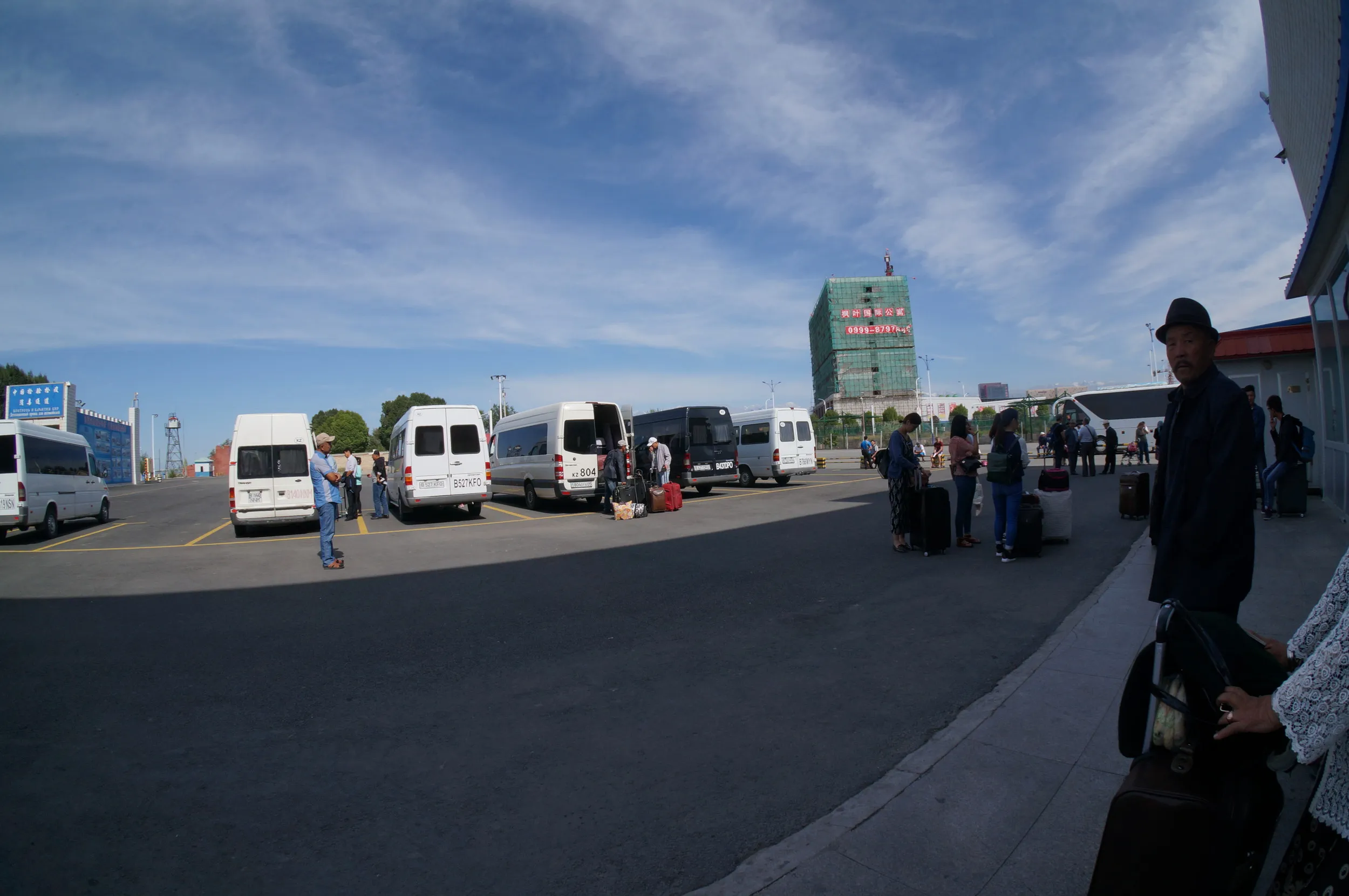 中国とカザフスタンの出入国管理所