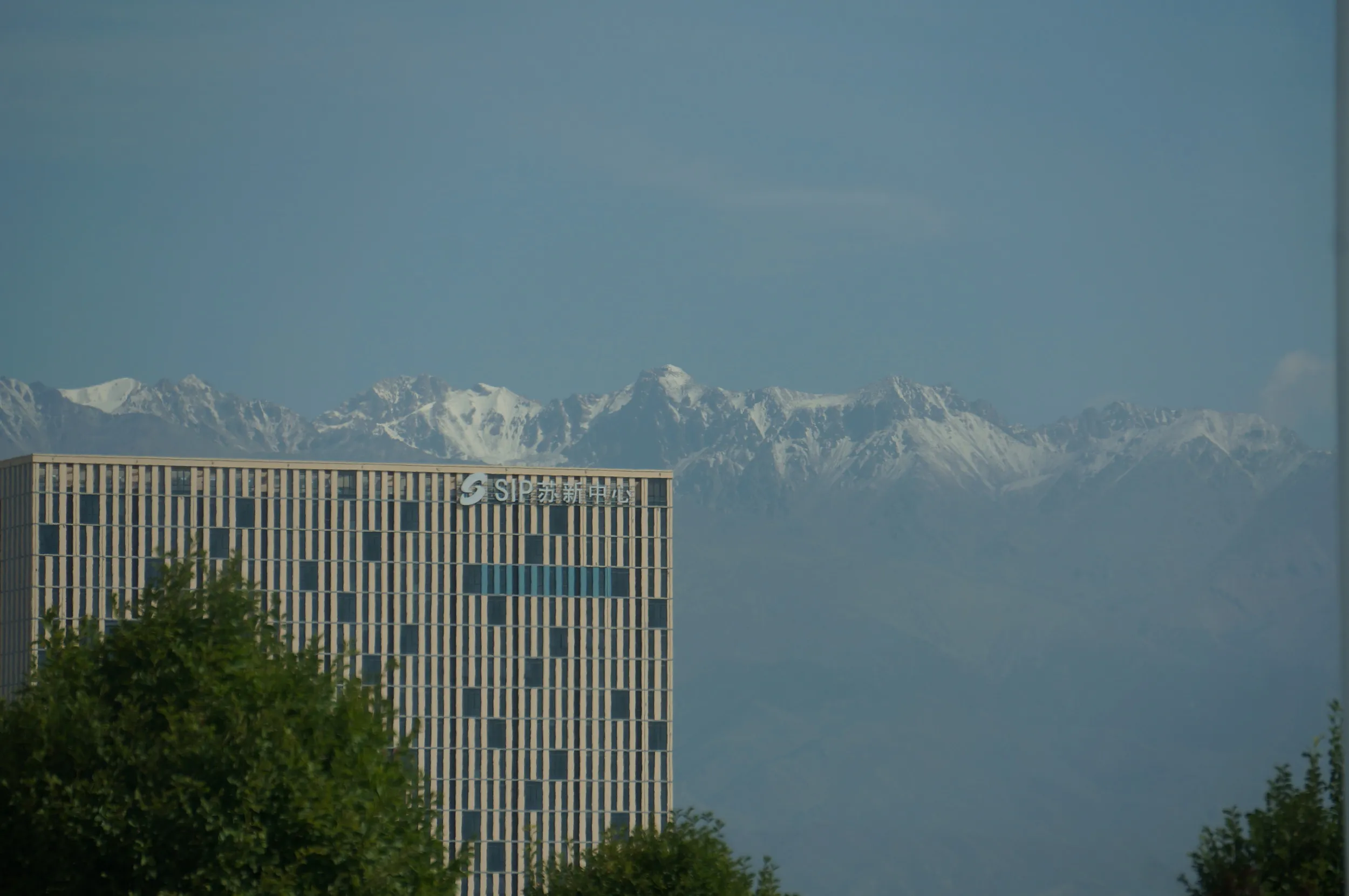 中国とカザフスタンの出入国管理所