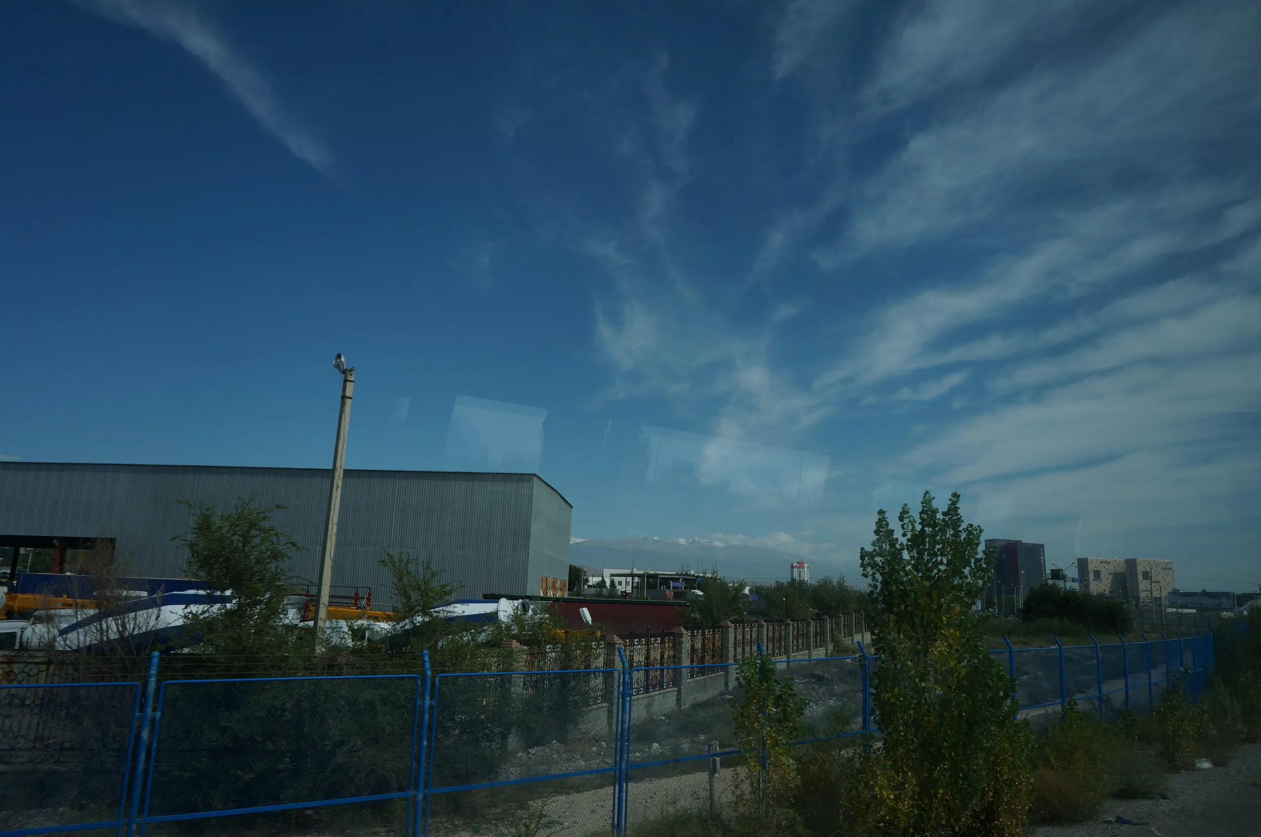 国境地帯を移動