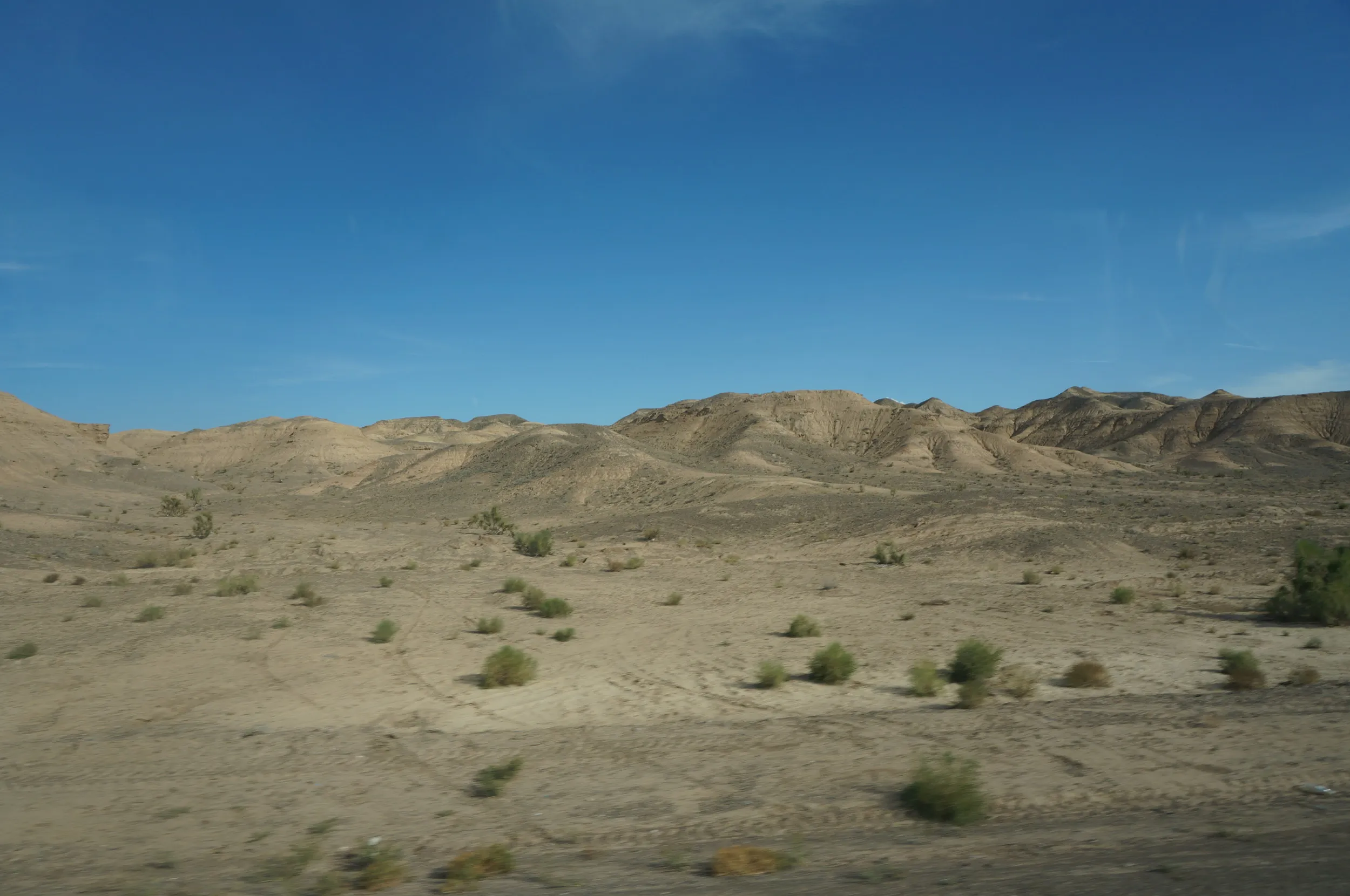 アルマトイ間の車窓風景