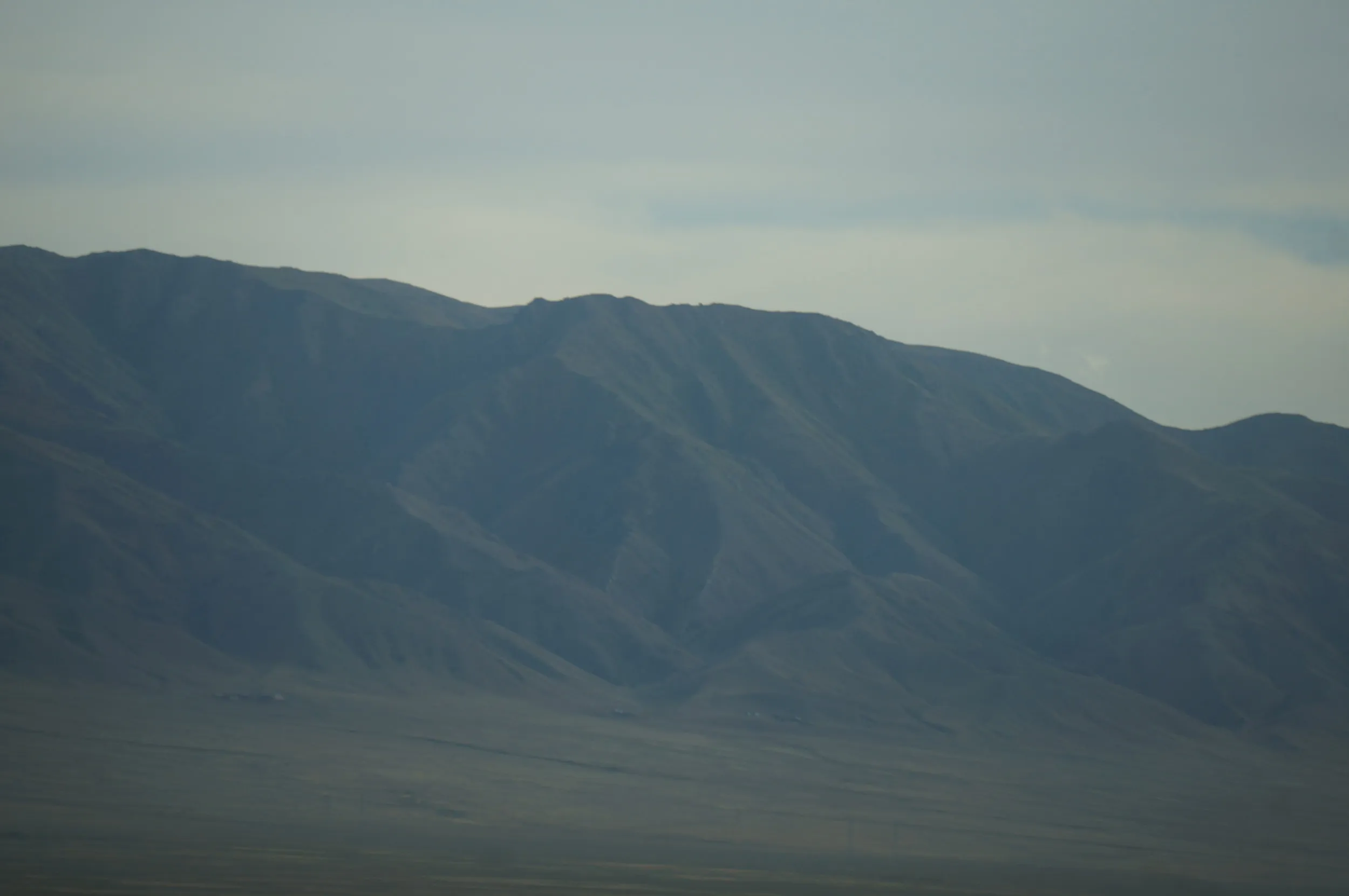 南の山脈はキルギスとの国境