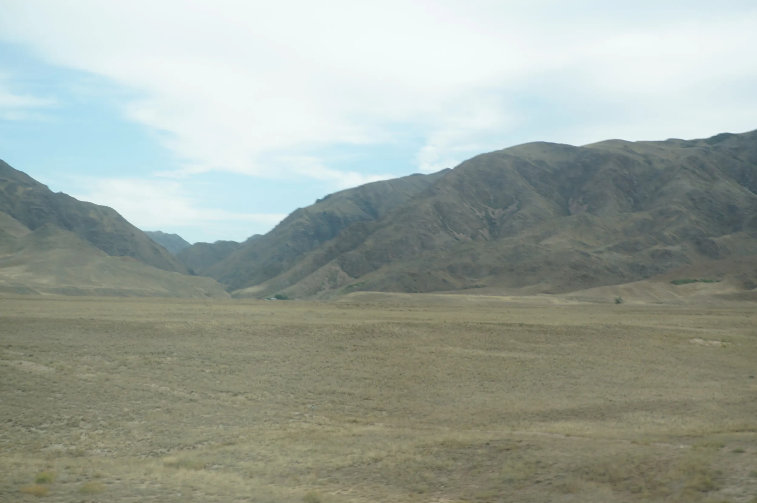 コクペク（Кокпек）郊外～アルマトイ間の車窓風景