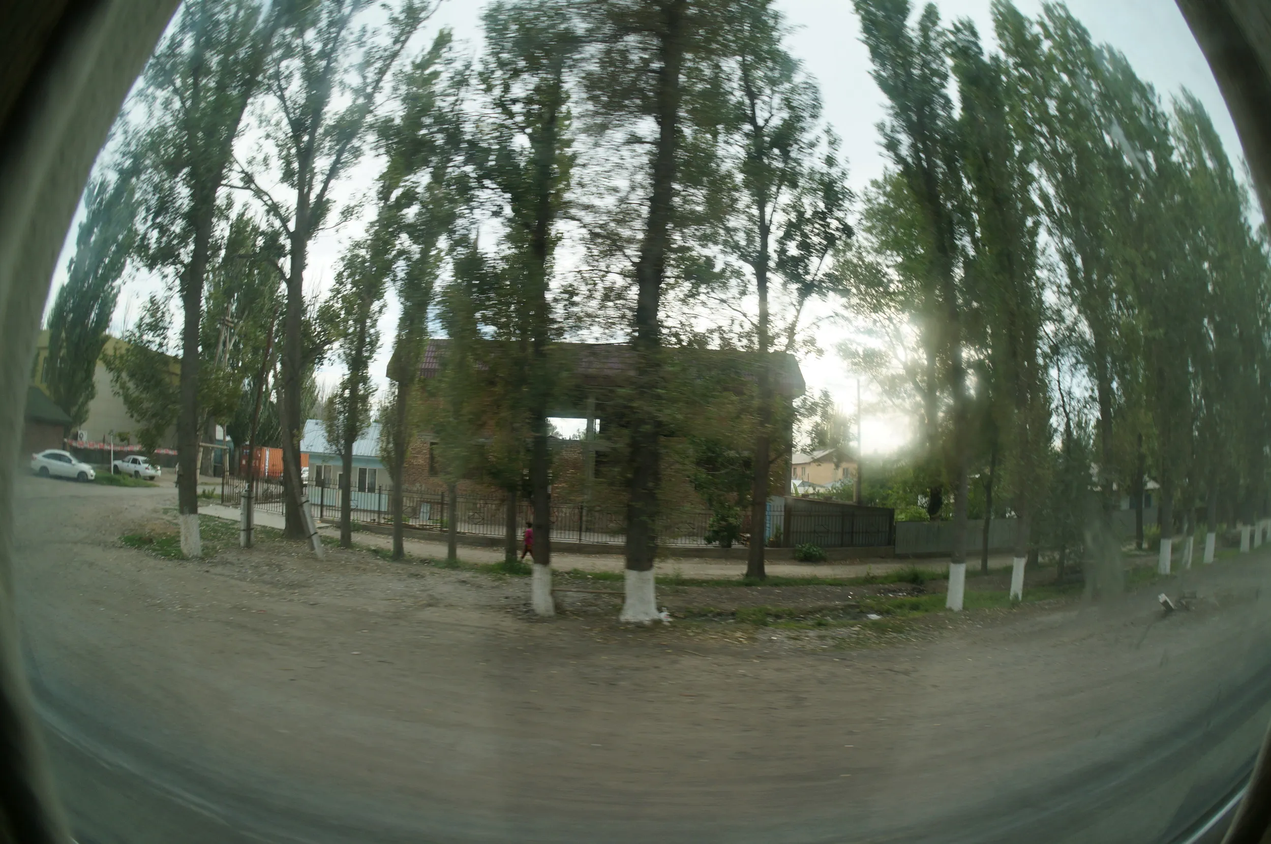 カラトゥリク（Қаратұрық）郊外～アルマトイ間の車窓風景