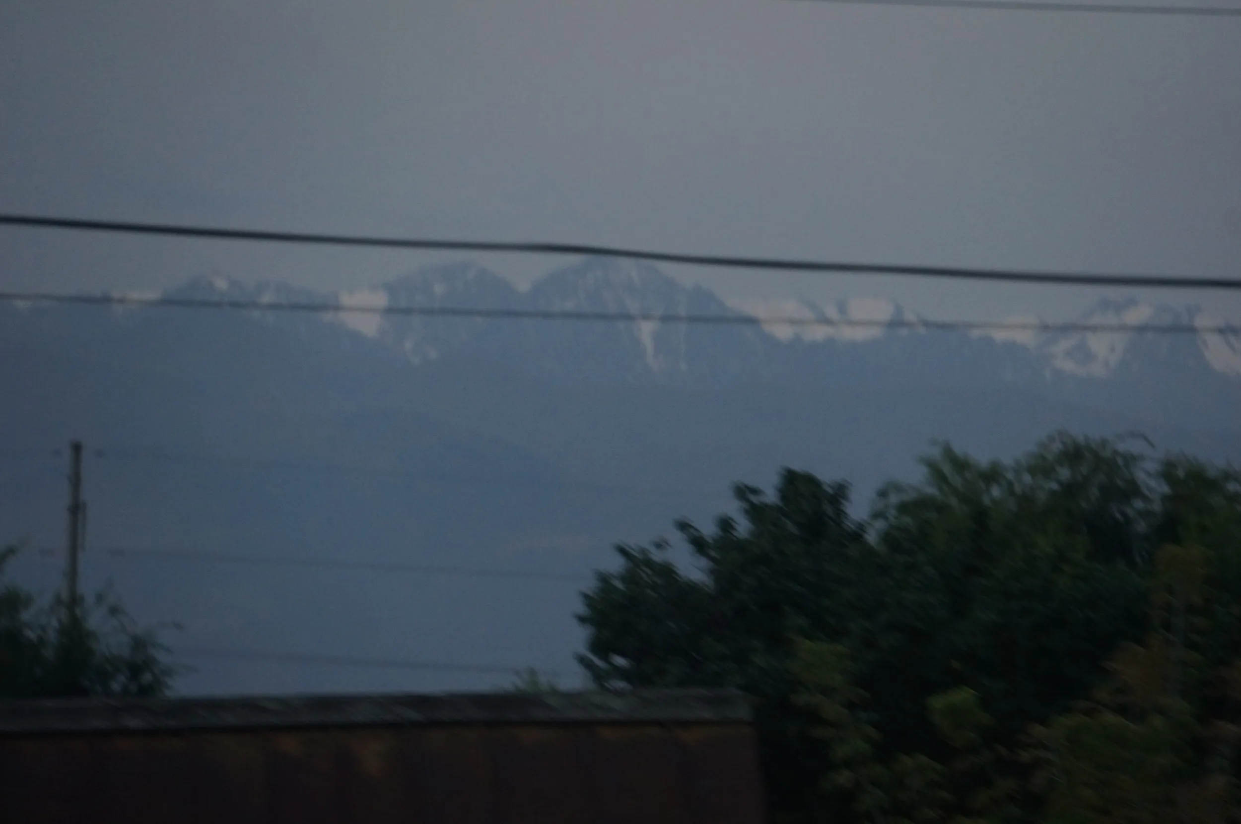 周辺から見えた雪山