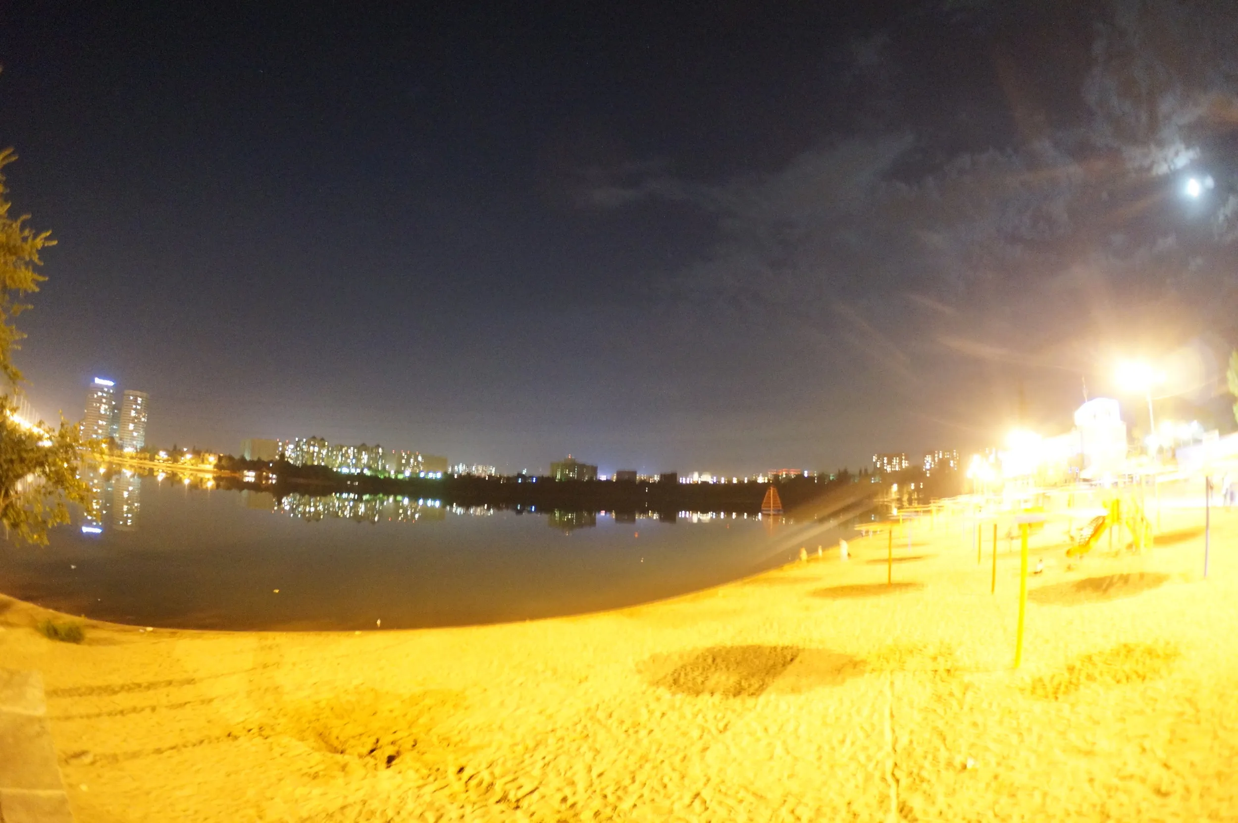 サイラン貯水池（Сайран көлі）