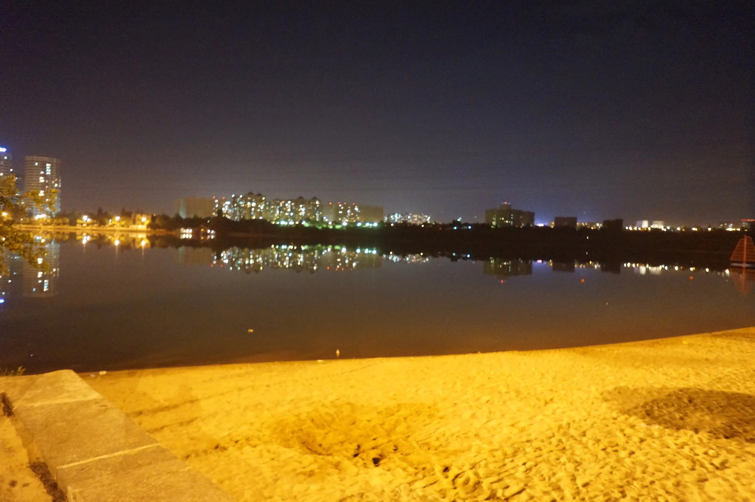 サイラン貯水池（Сайран көлі）