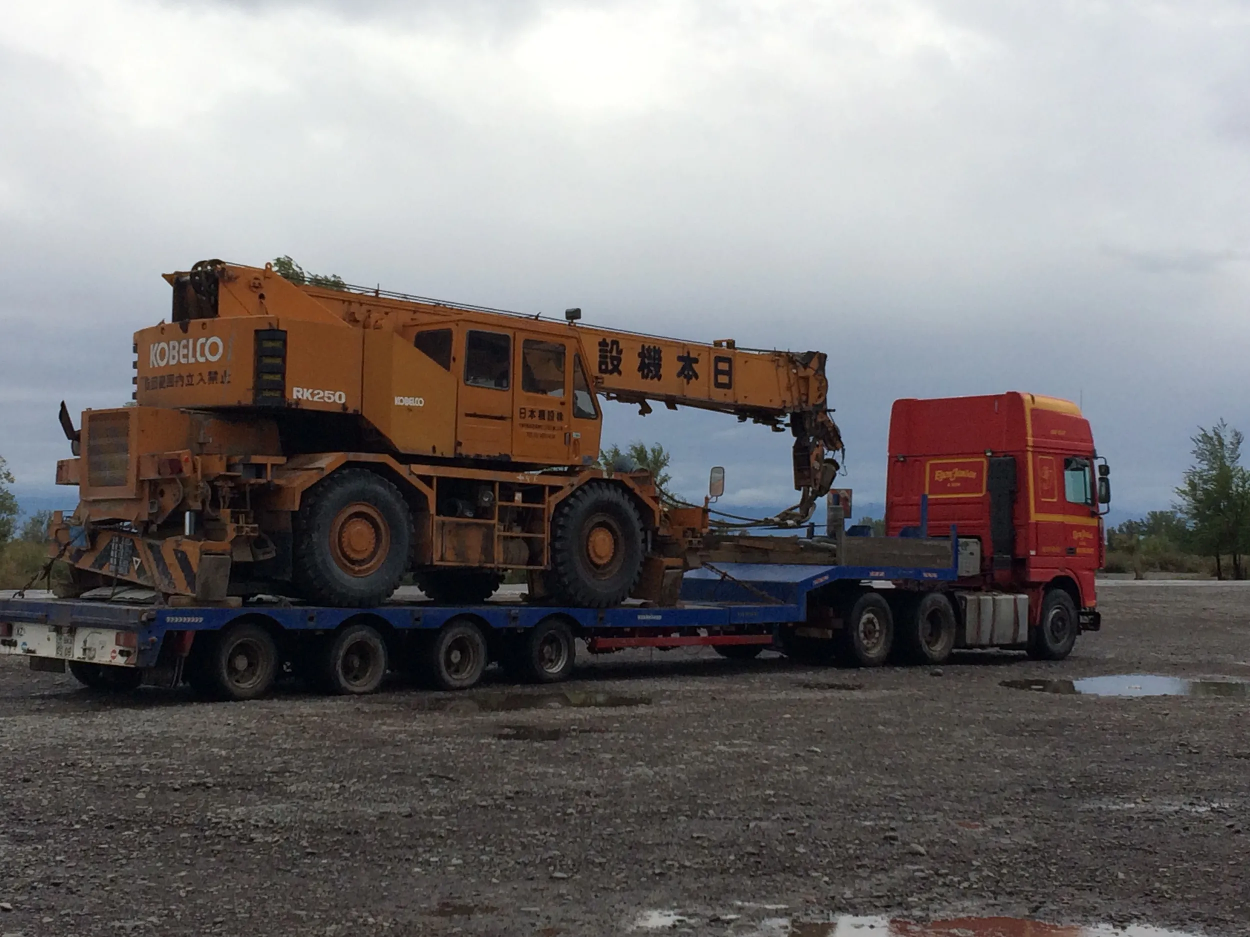 日本の重機を見かけた