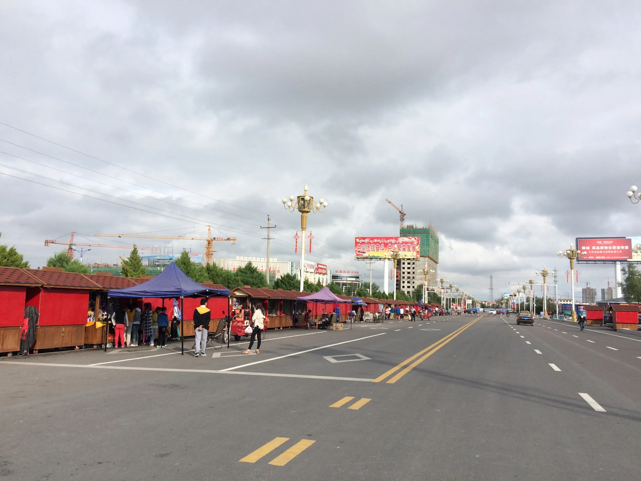 霍爾果斯口岸付近の風景
