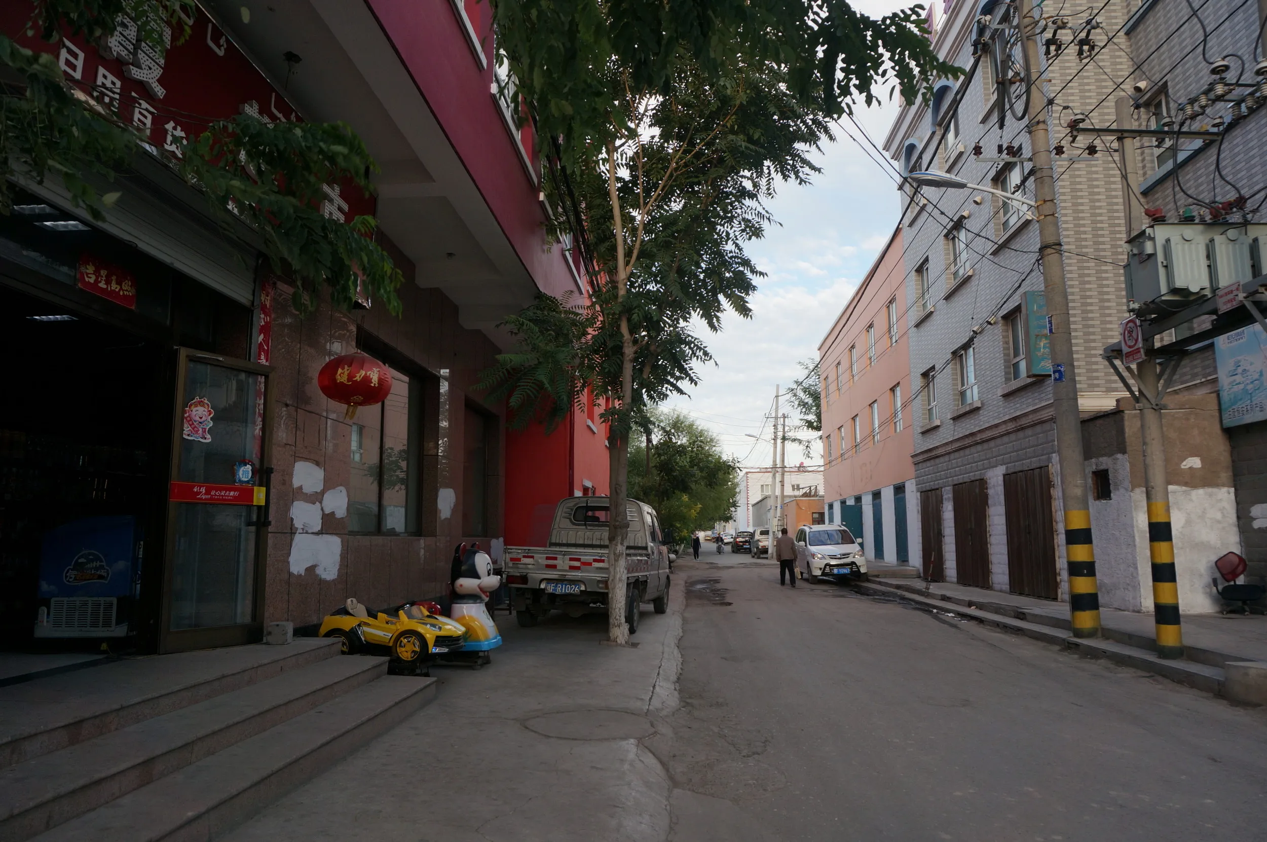 軍墾路便民市場付近の街並み