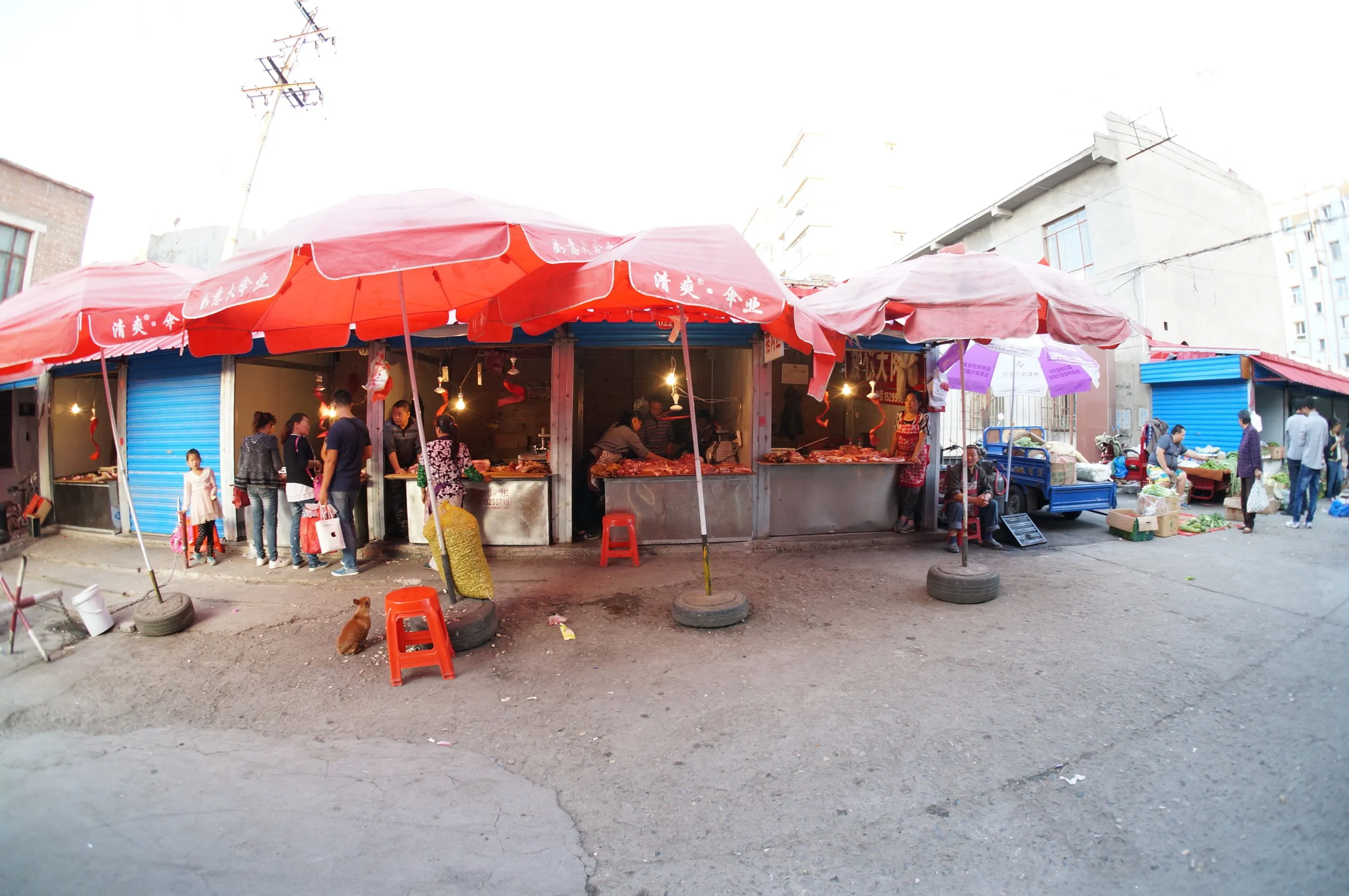 軍墾路便民市場の肉屋