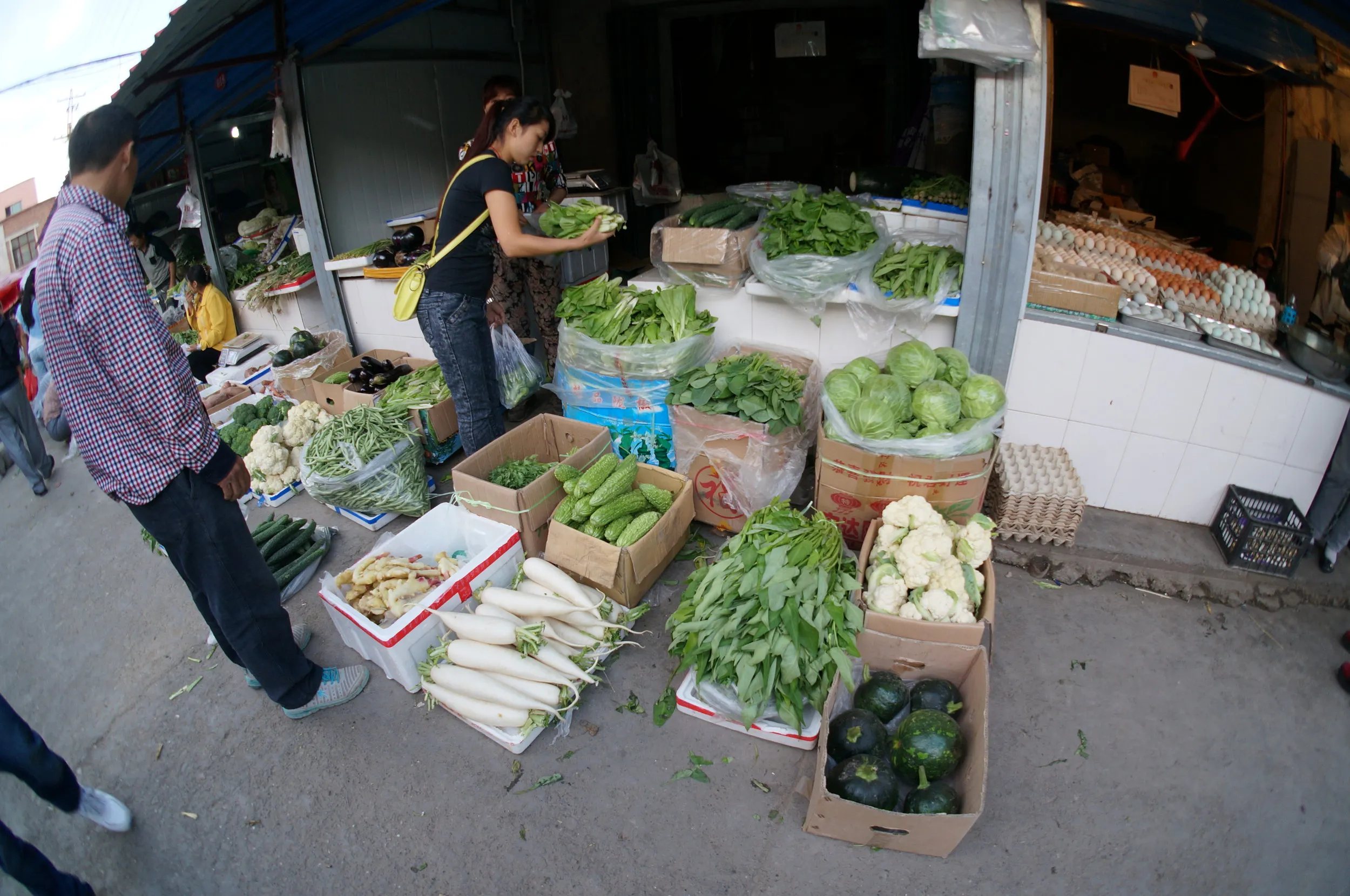 軍墾路便民市場の八百屋