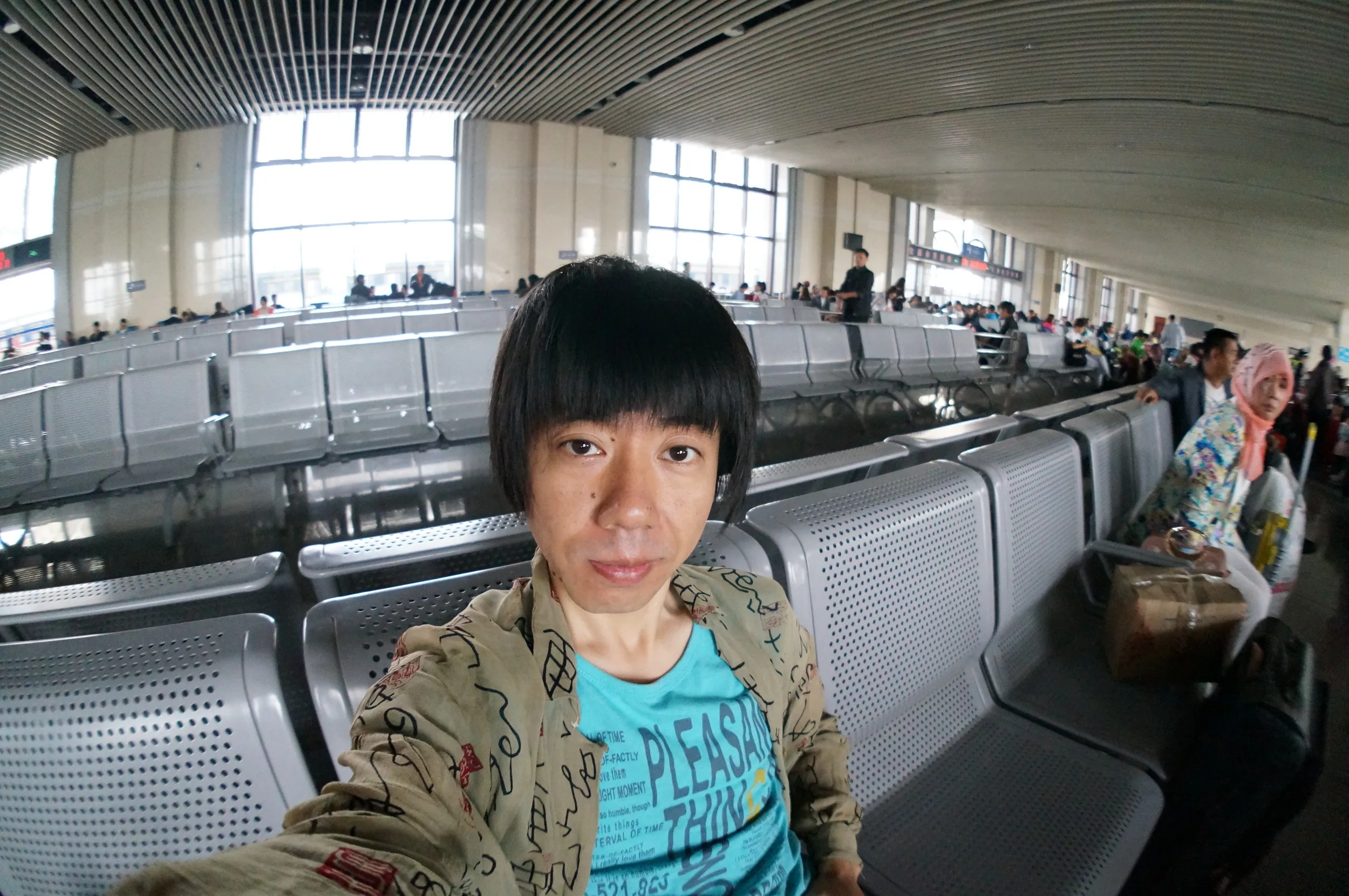 待合室で記念撮影