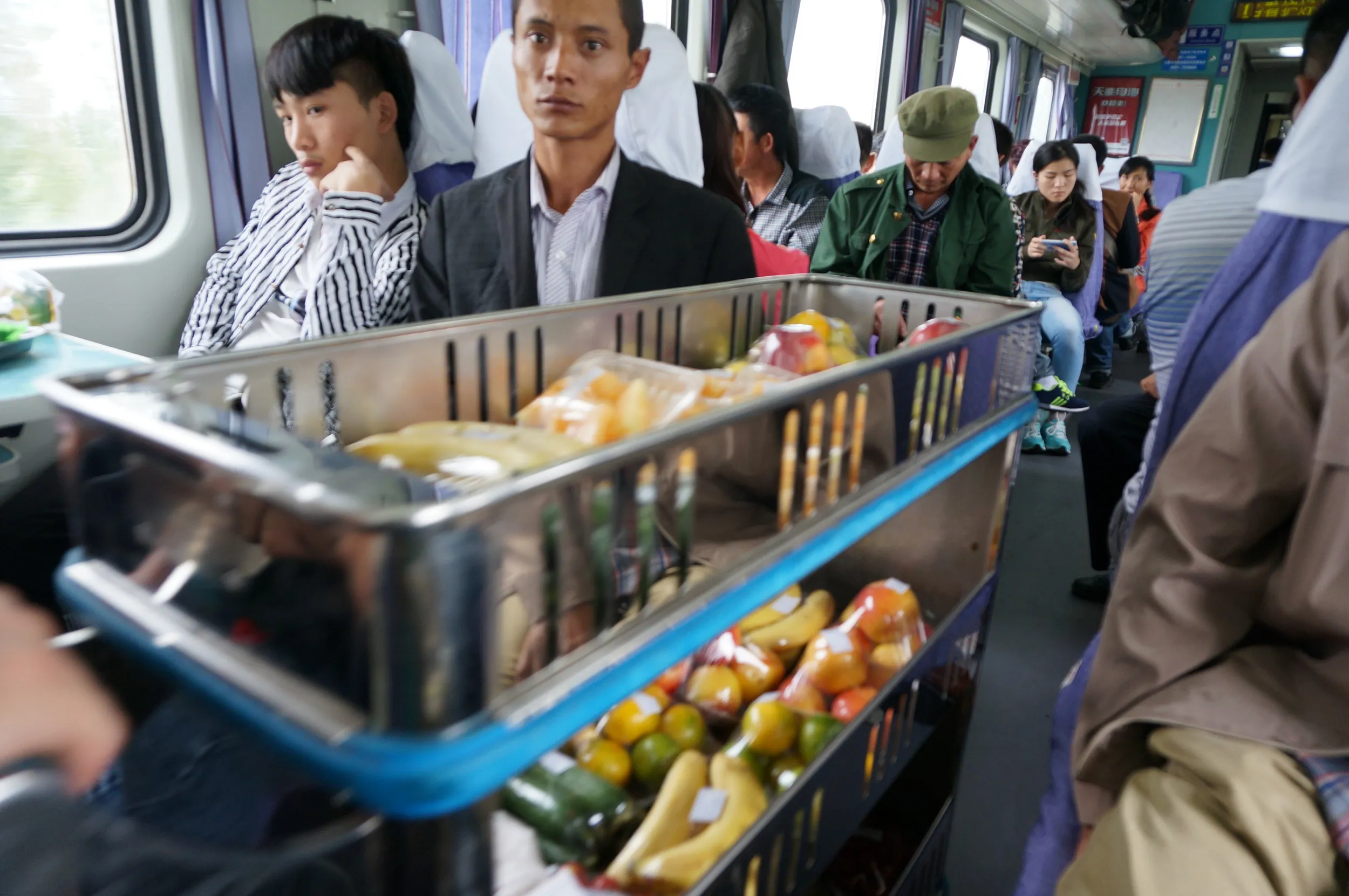 車内販売の様子