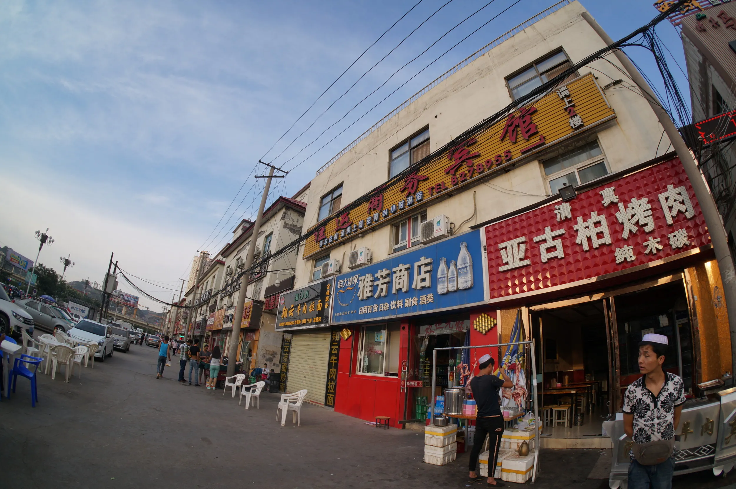 黄河付近の食堂で夕飯