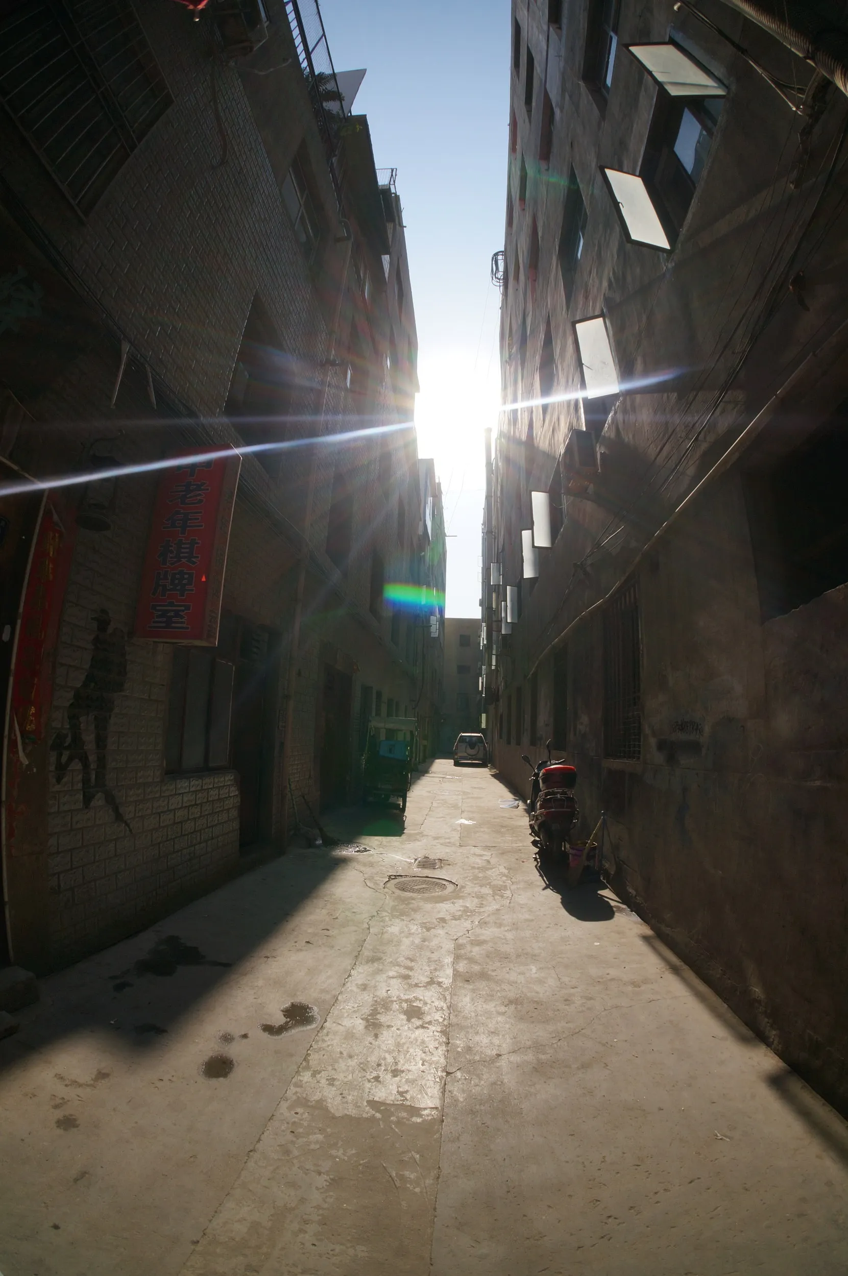 西驛国際青年旅舎のある路地