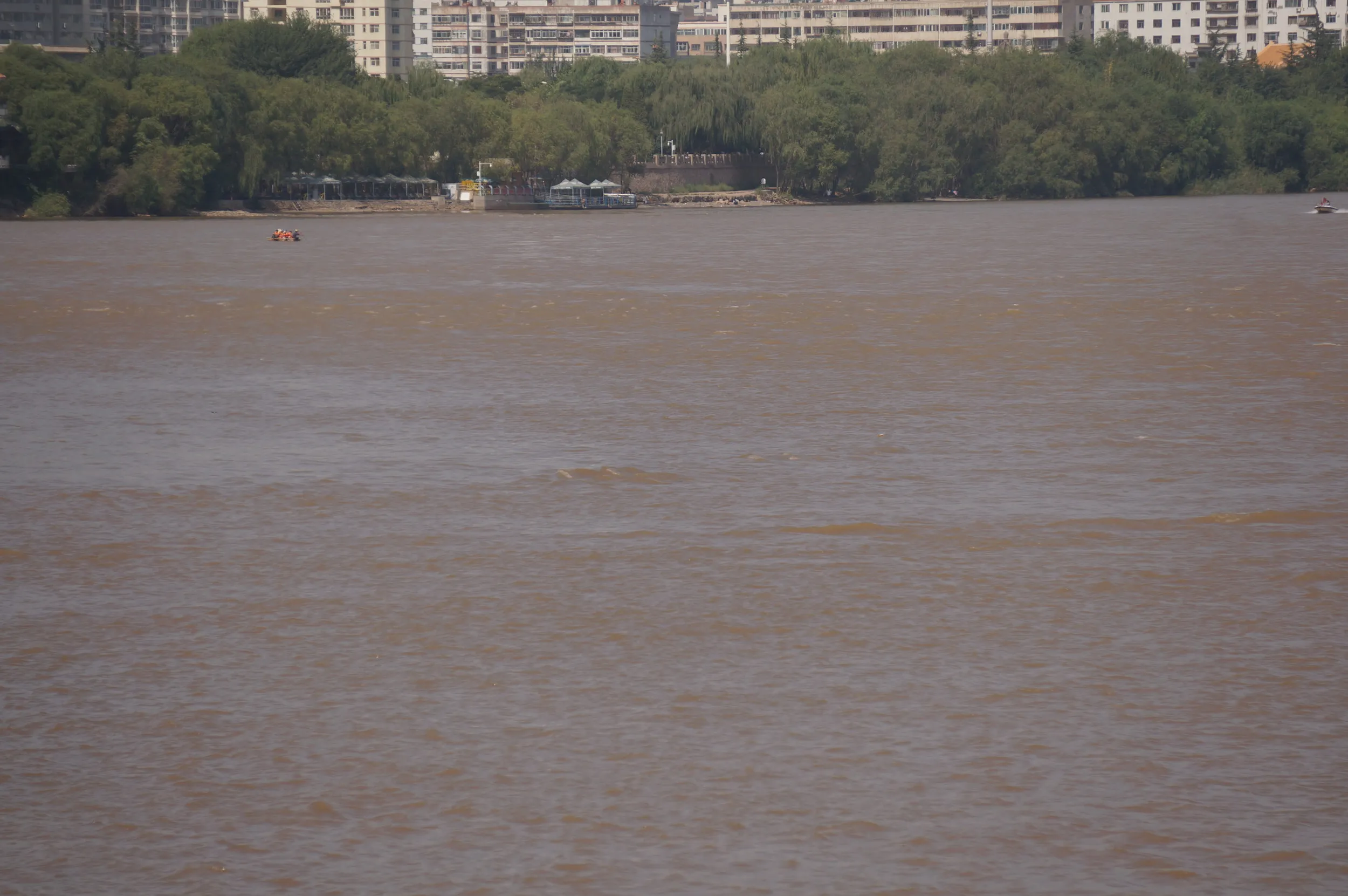 中山橋から黄河を眺める