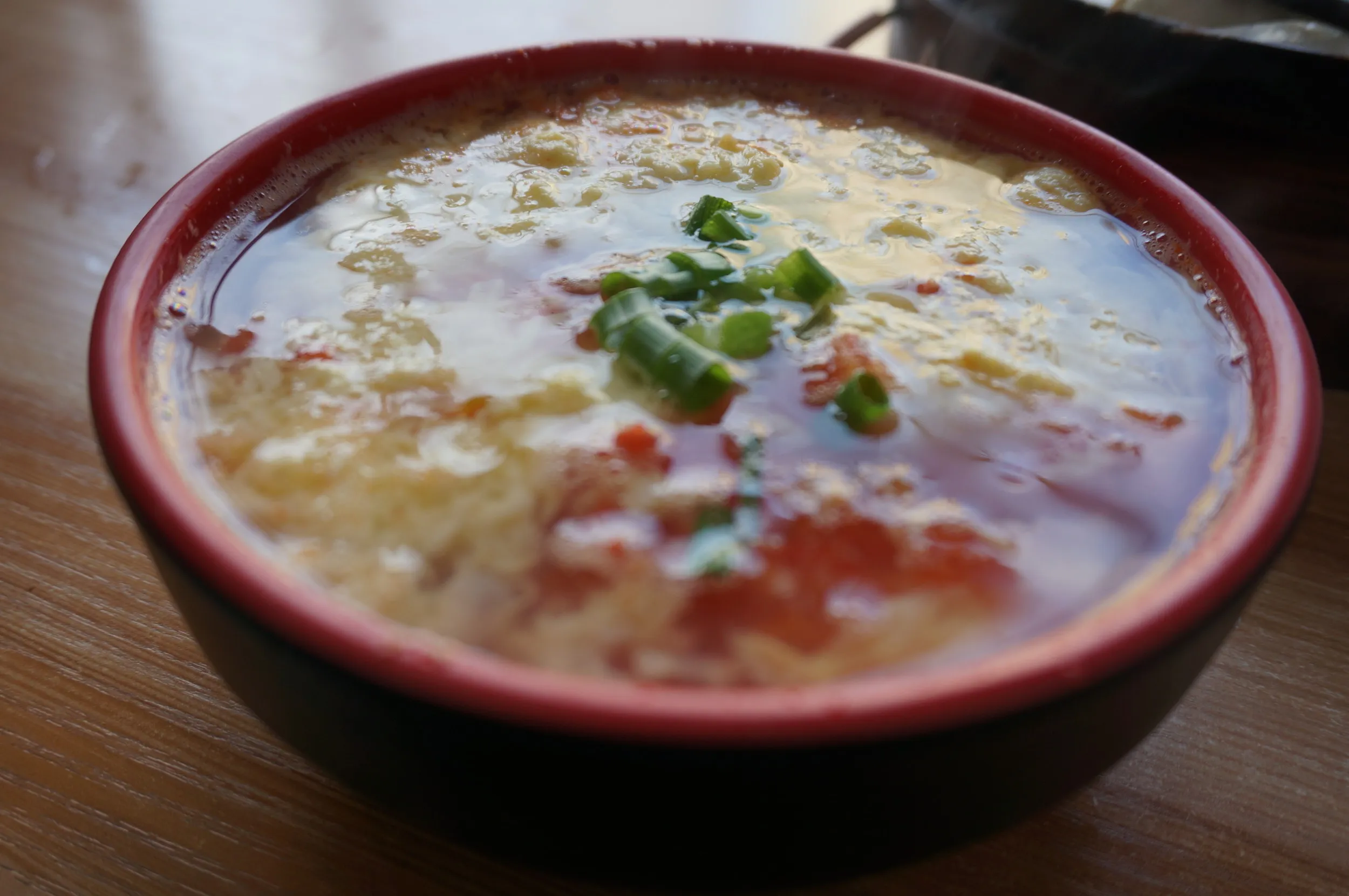 あっさり味の卵とトマトスープ