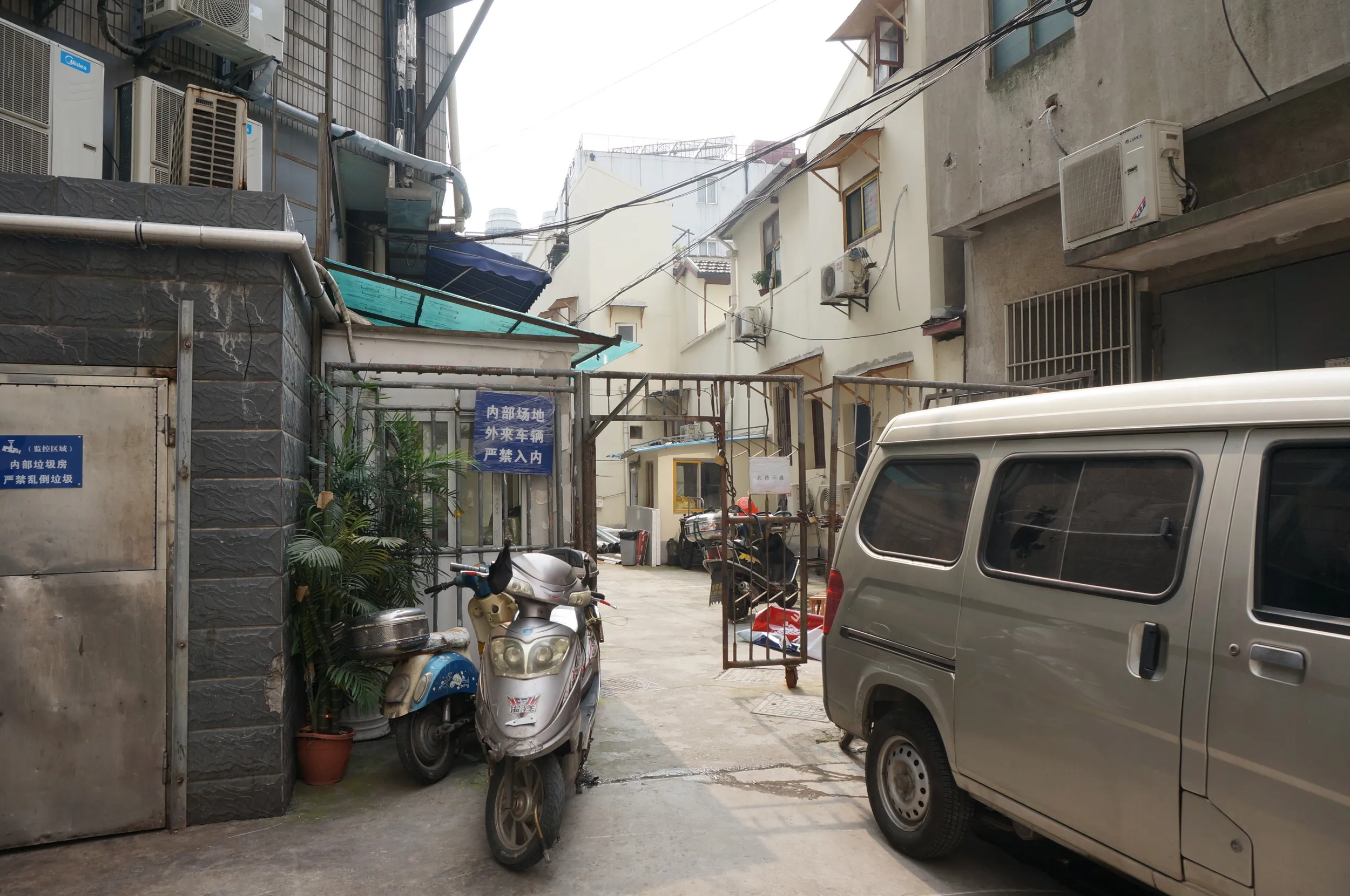 南京東路周辺の街並み