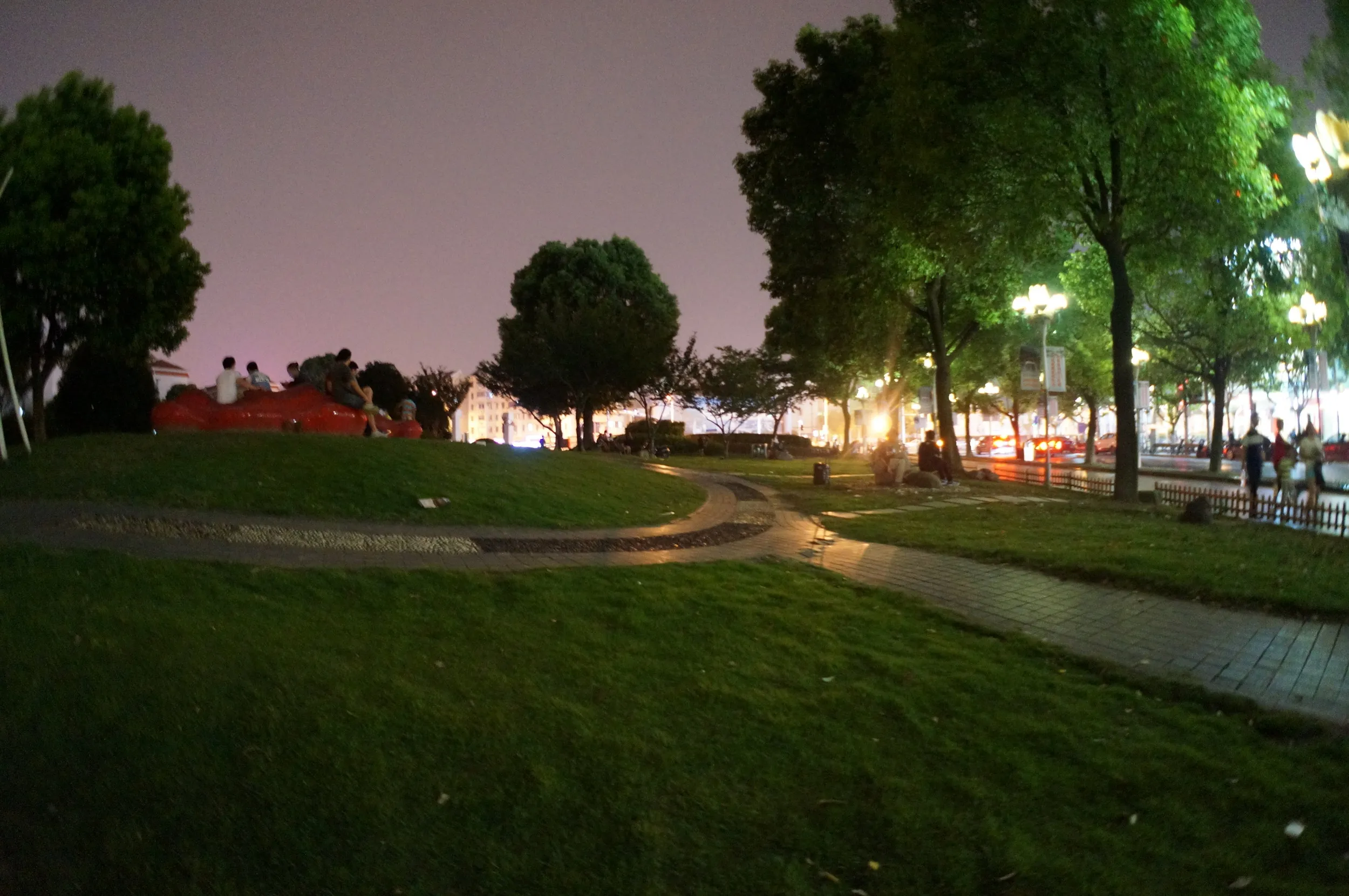 七宝駅付近の広場