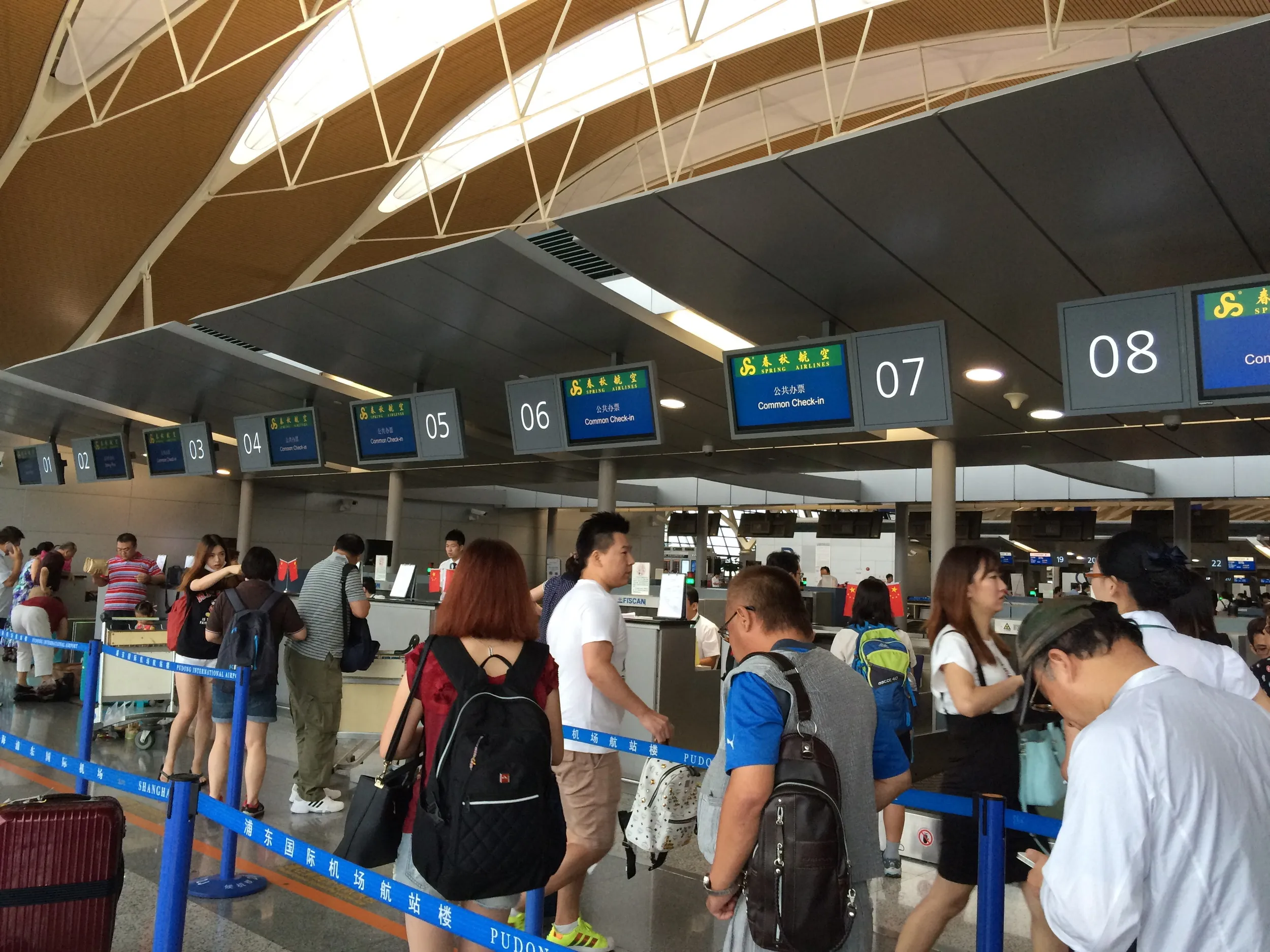 春秋航空の搭乗受付カウンター