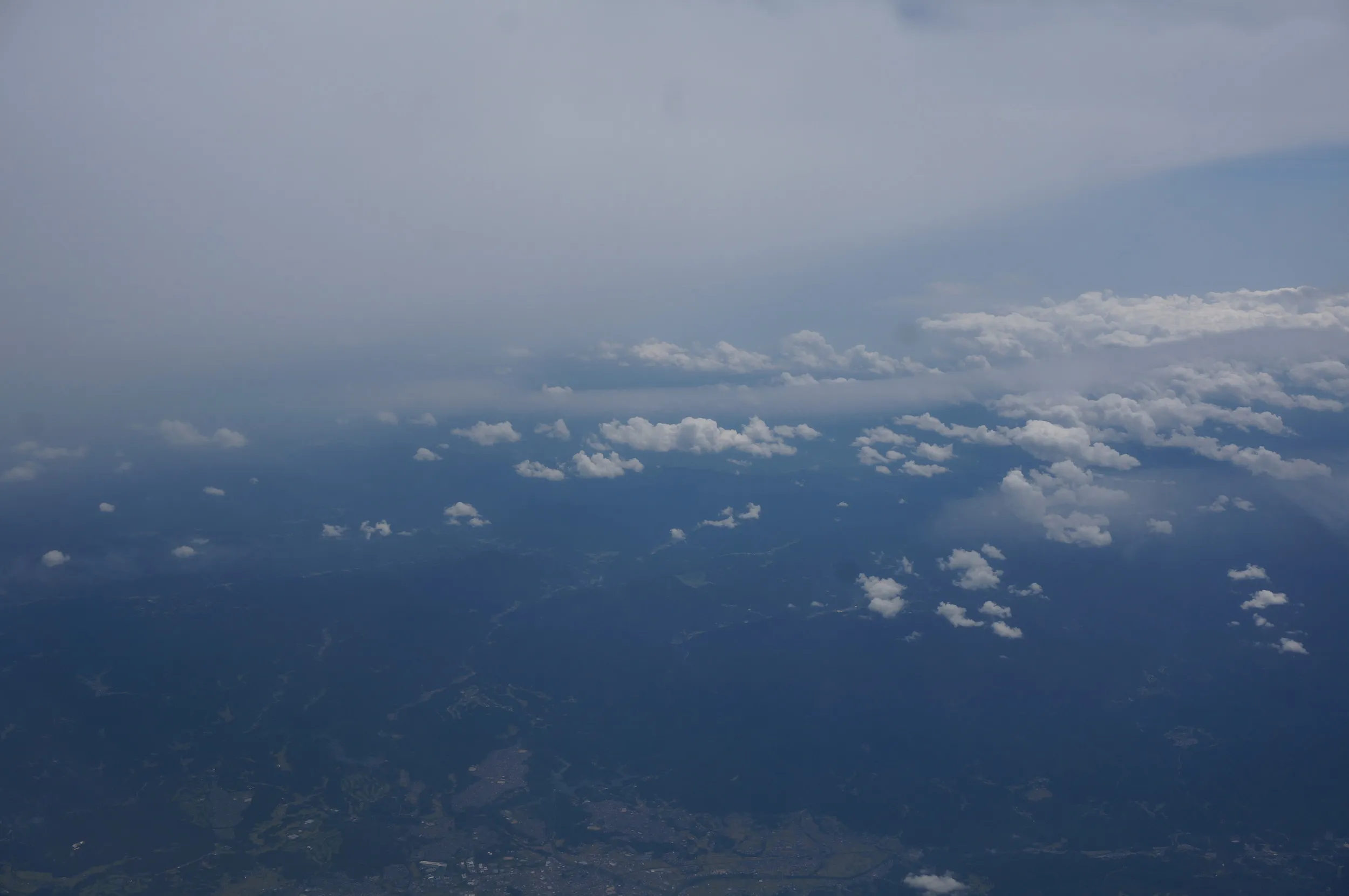 航空機内からの風景