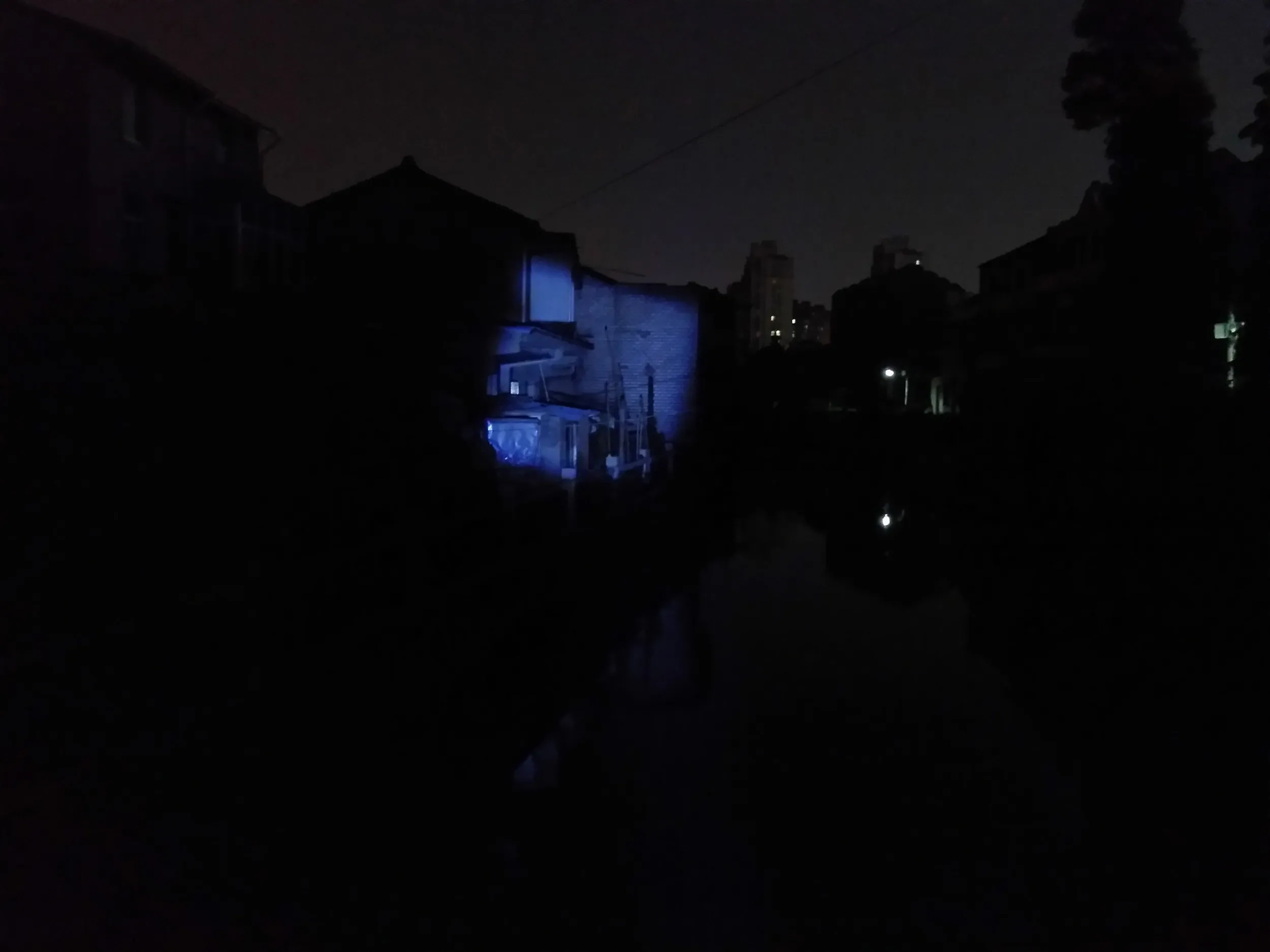 夜のサイクリング道