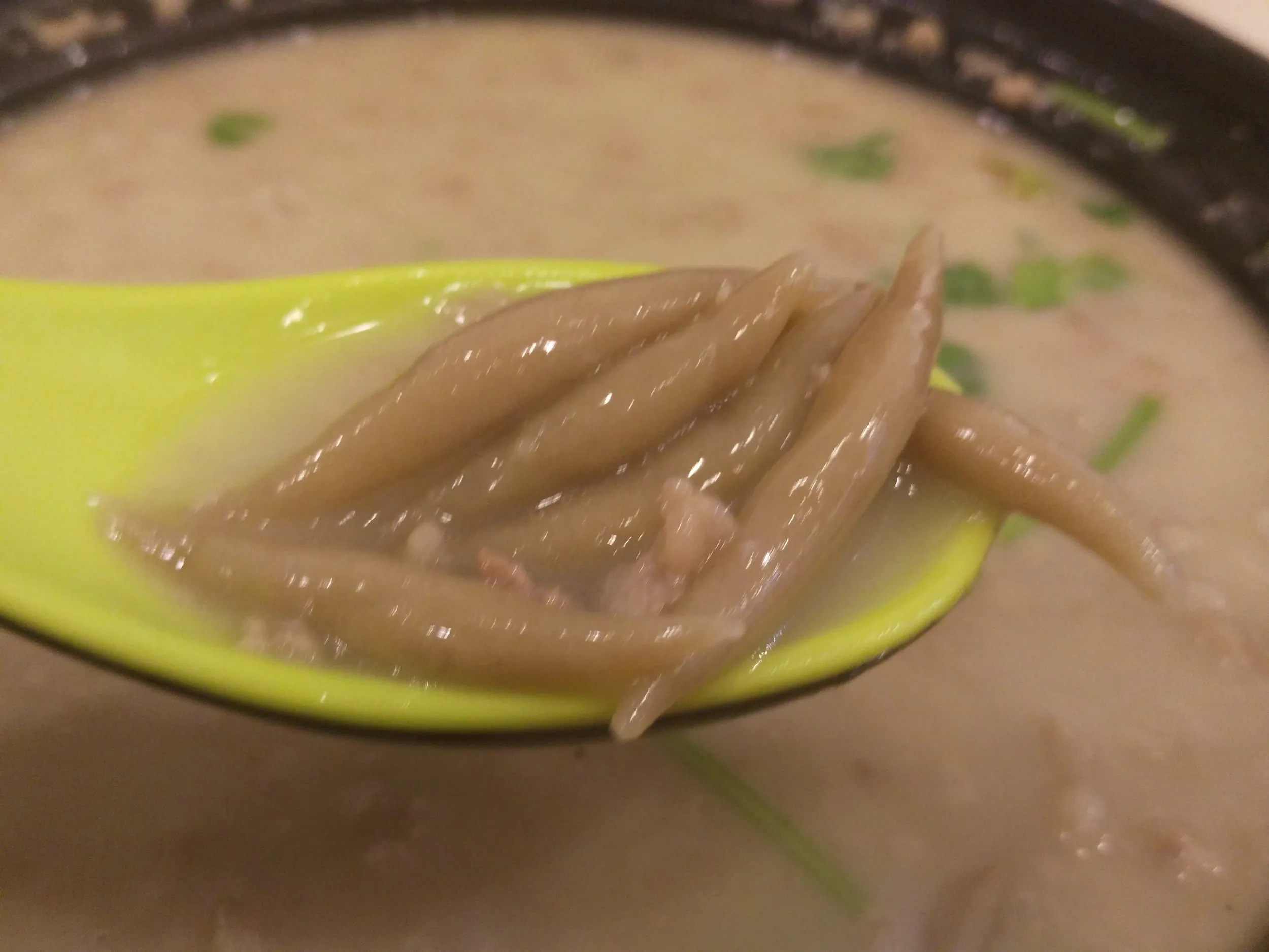 子羊の肉を包んだ麺